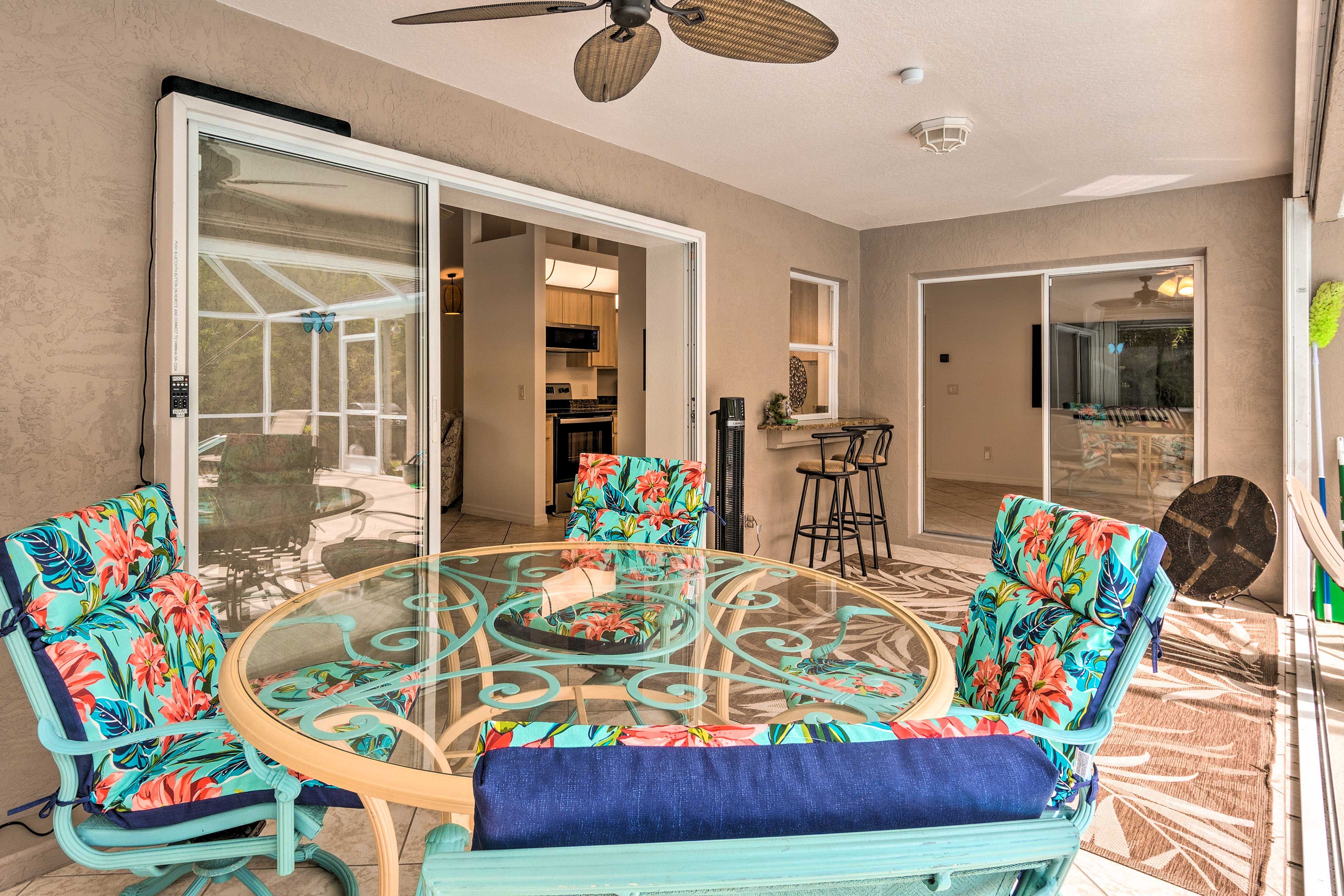 Lanai | Outdoor Seating