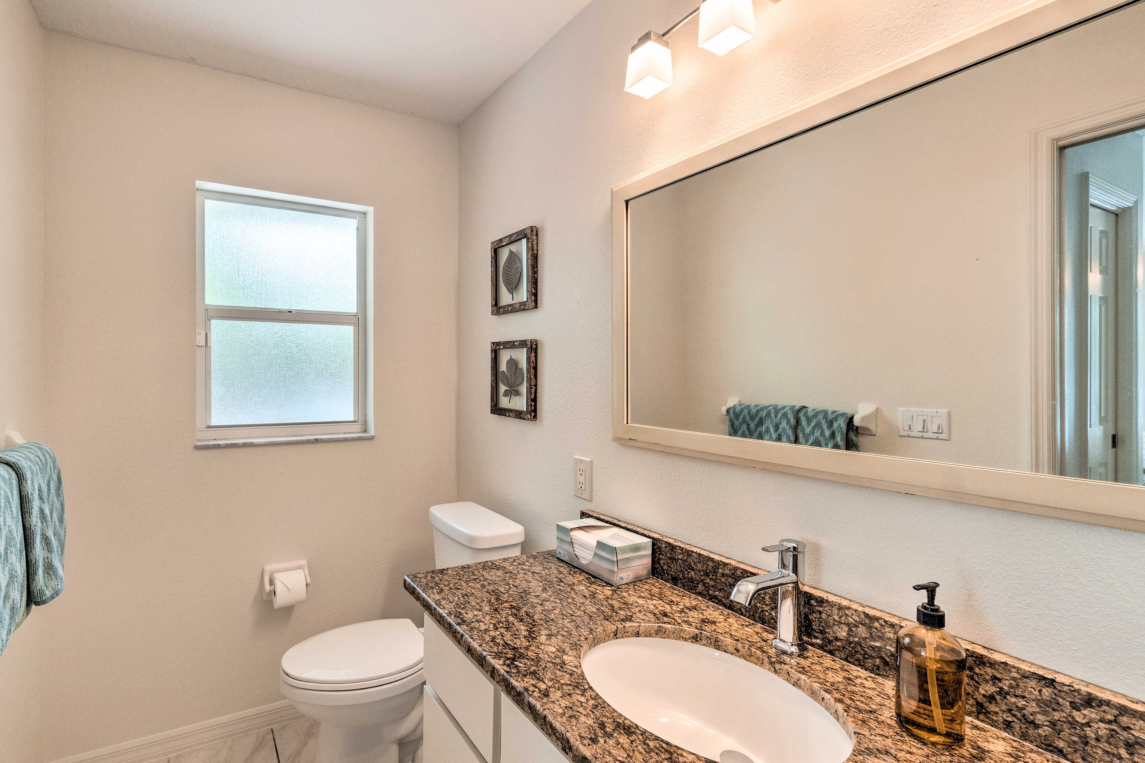 En-Suite Bathroom | Complimentary Toiletries | Hair Dryer