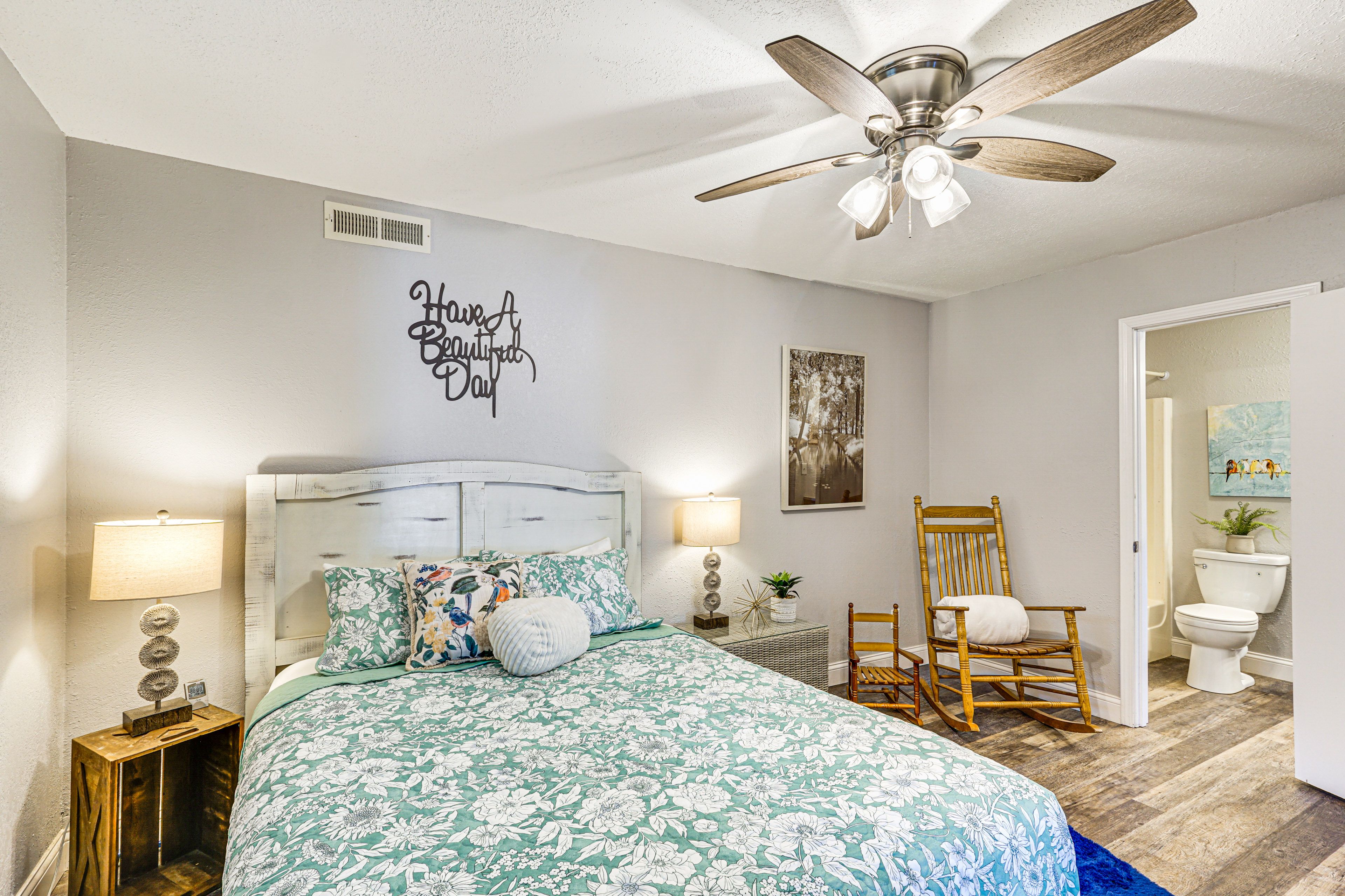 Bedroom 3 | Queen Bed | Main Floor