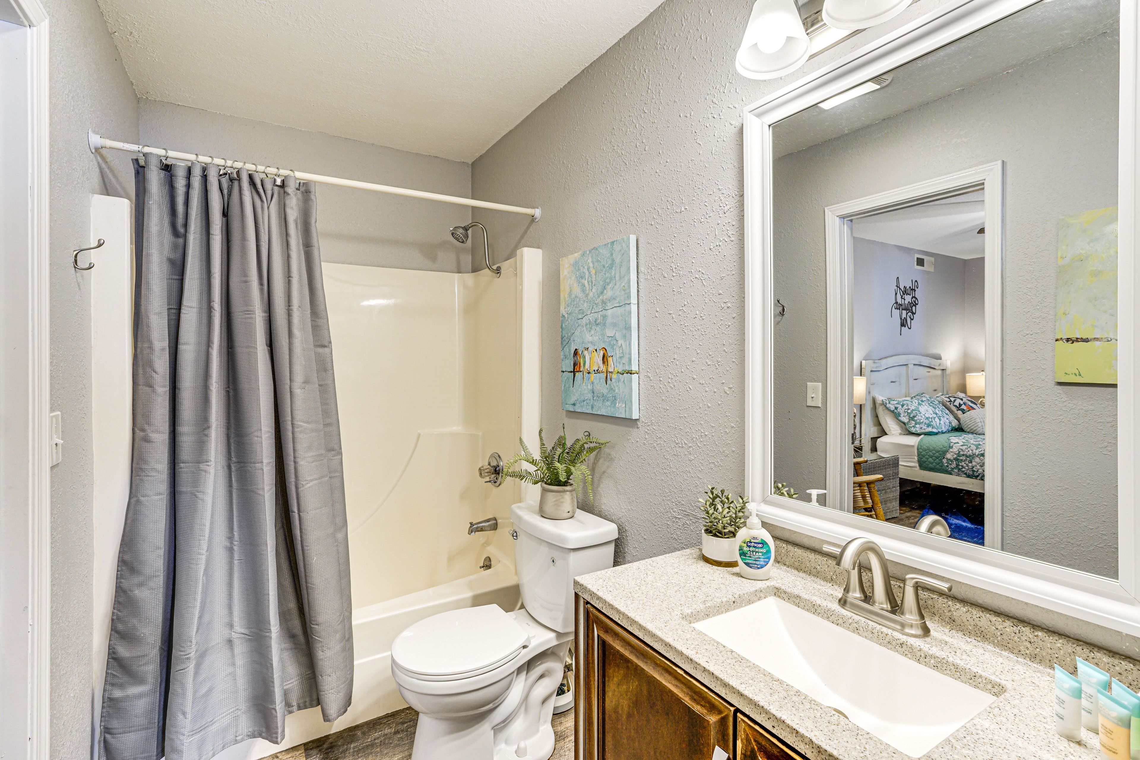 Full Bathroom | Main Floor