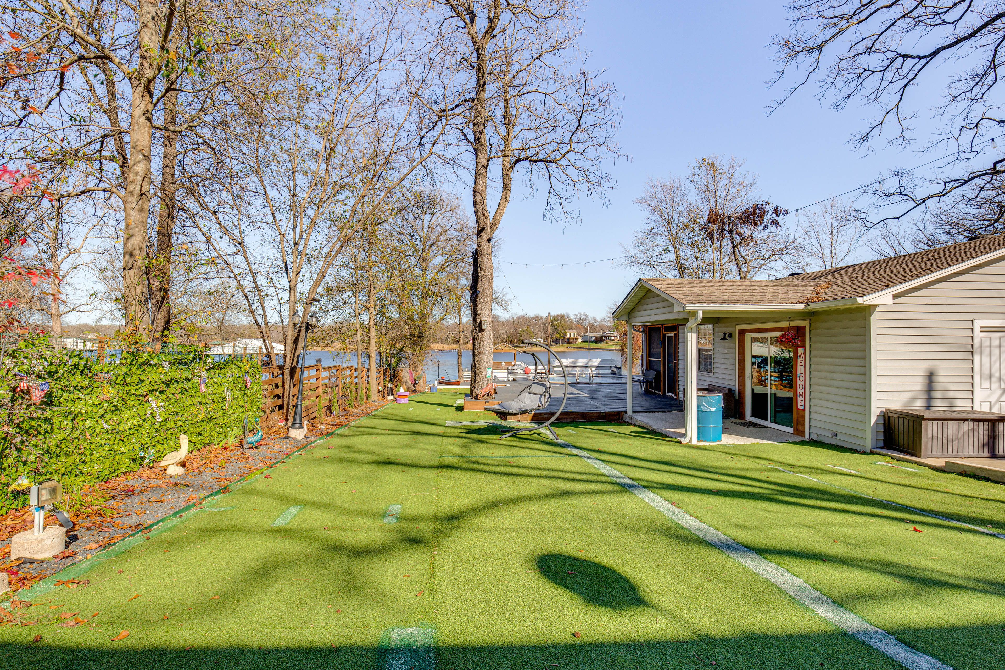 Private Turf Yard | Gas Grill | Private Pool