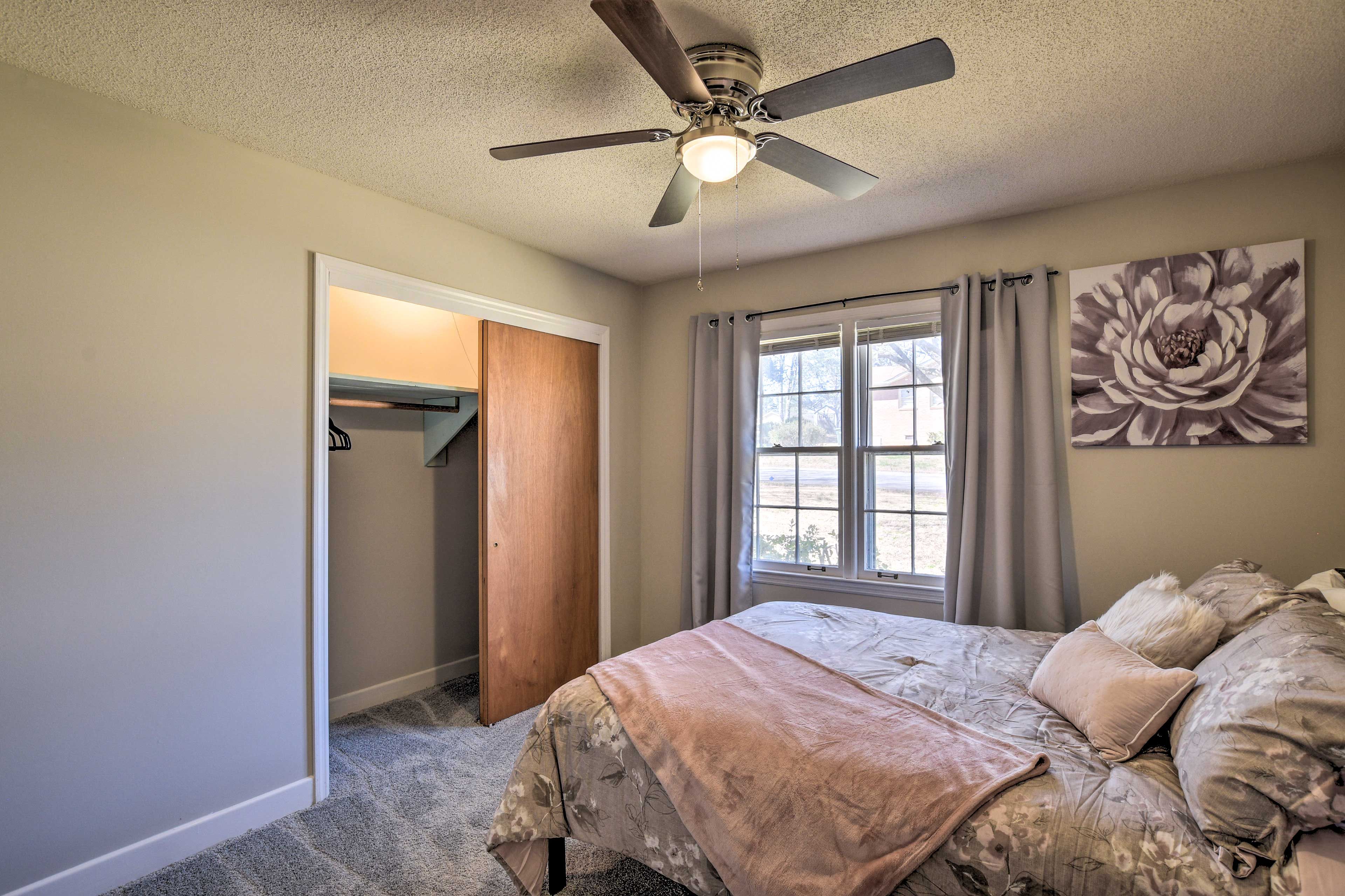 Bedroom 2 | Hangers
