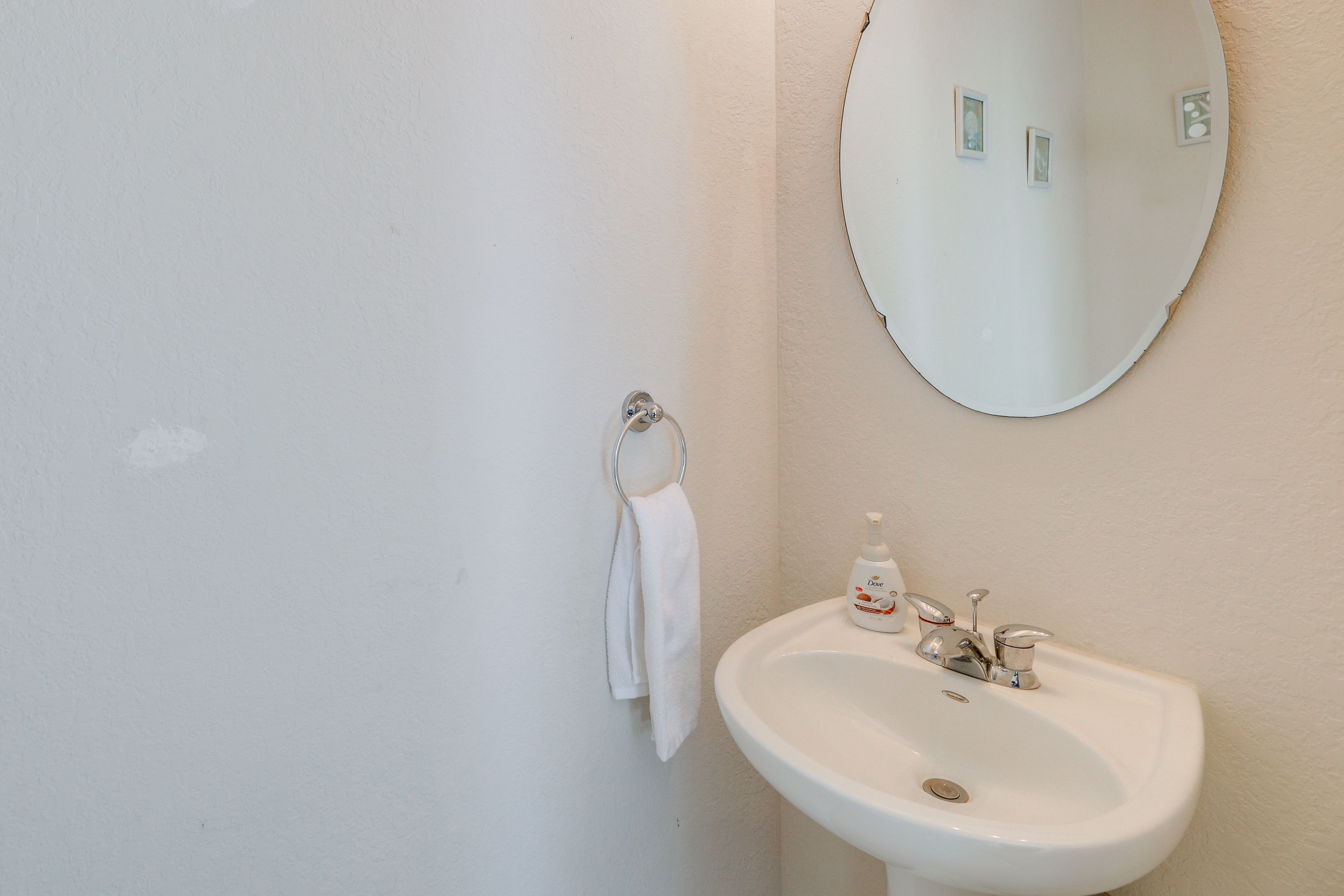 Half Bathroom | 2nd Floor