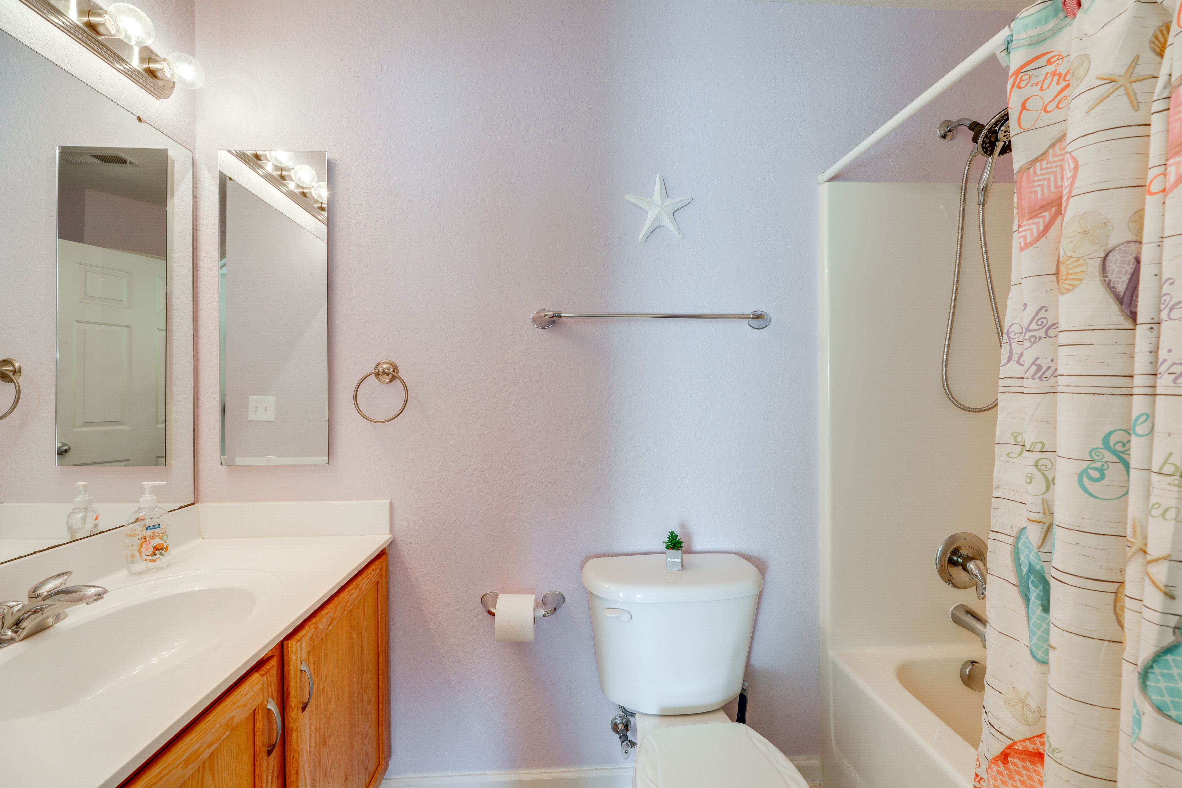 Full Bathroom | 3rd Floor