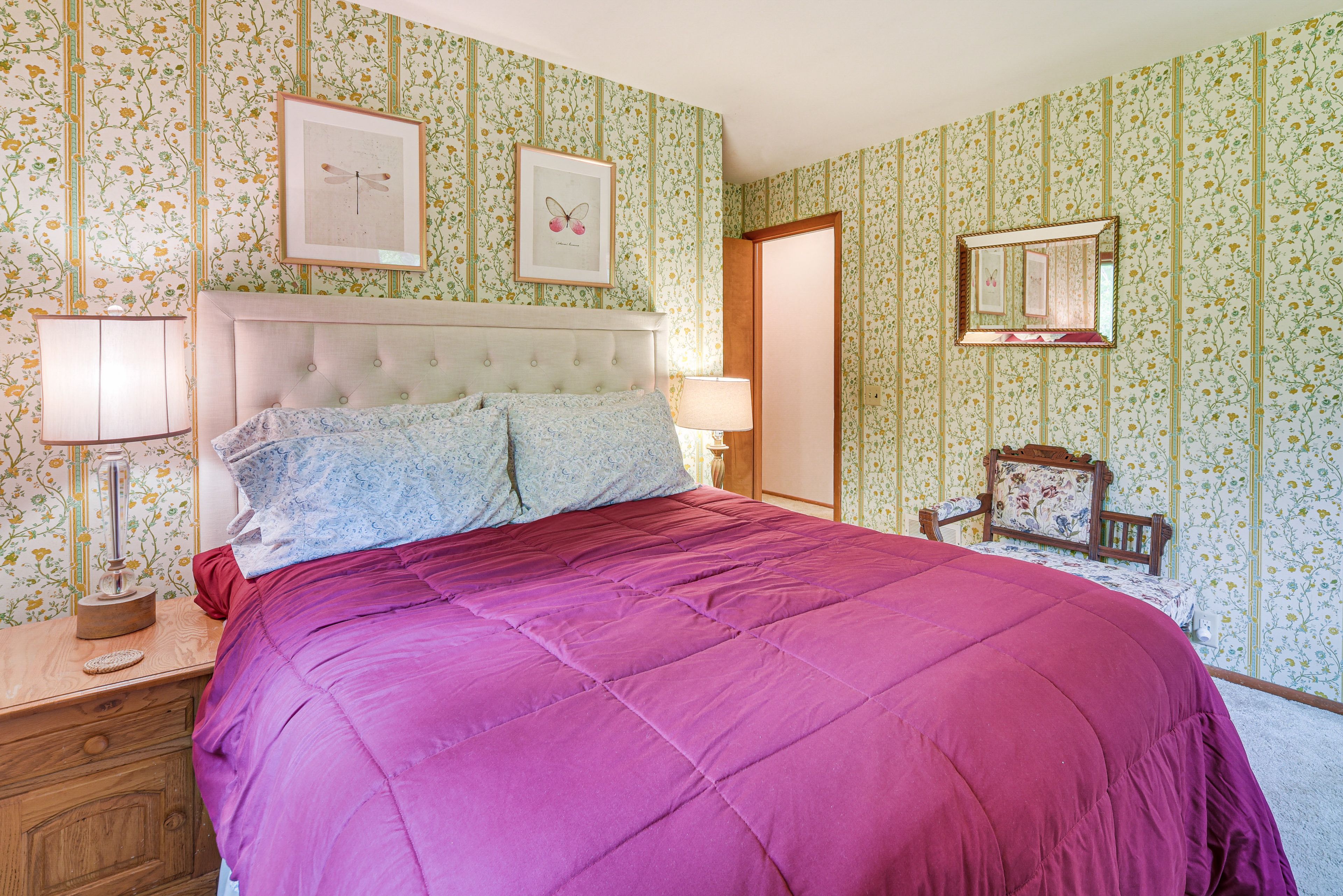 Bedroom 2 | Queen Bed | En-Suite | Main Floor