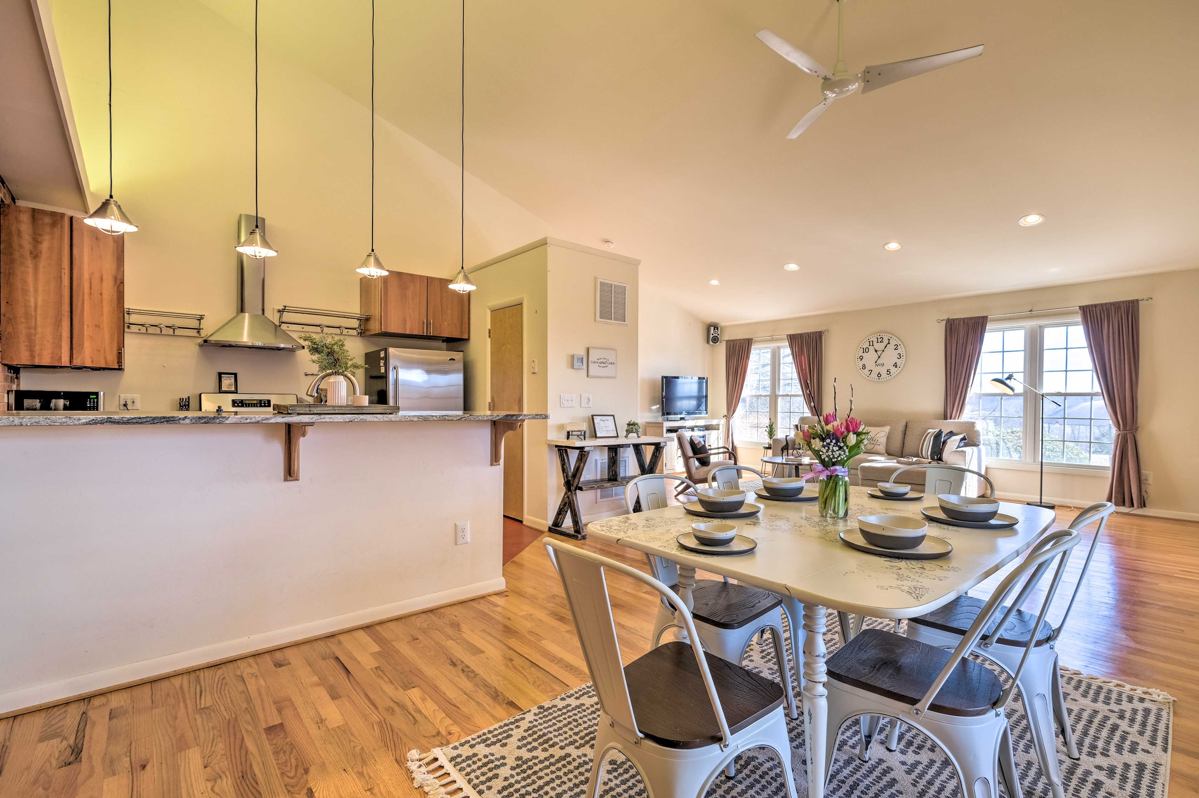Dining Room | High Chair | Trash Bags & Paper Towels
