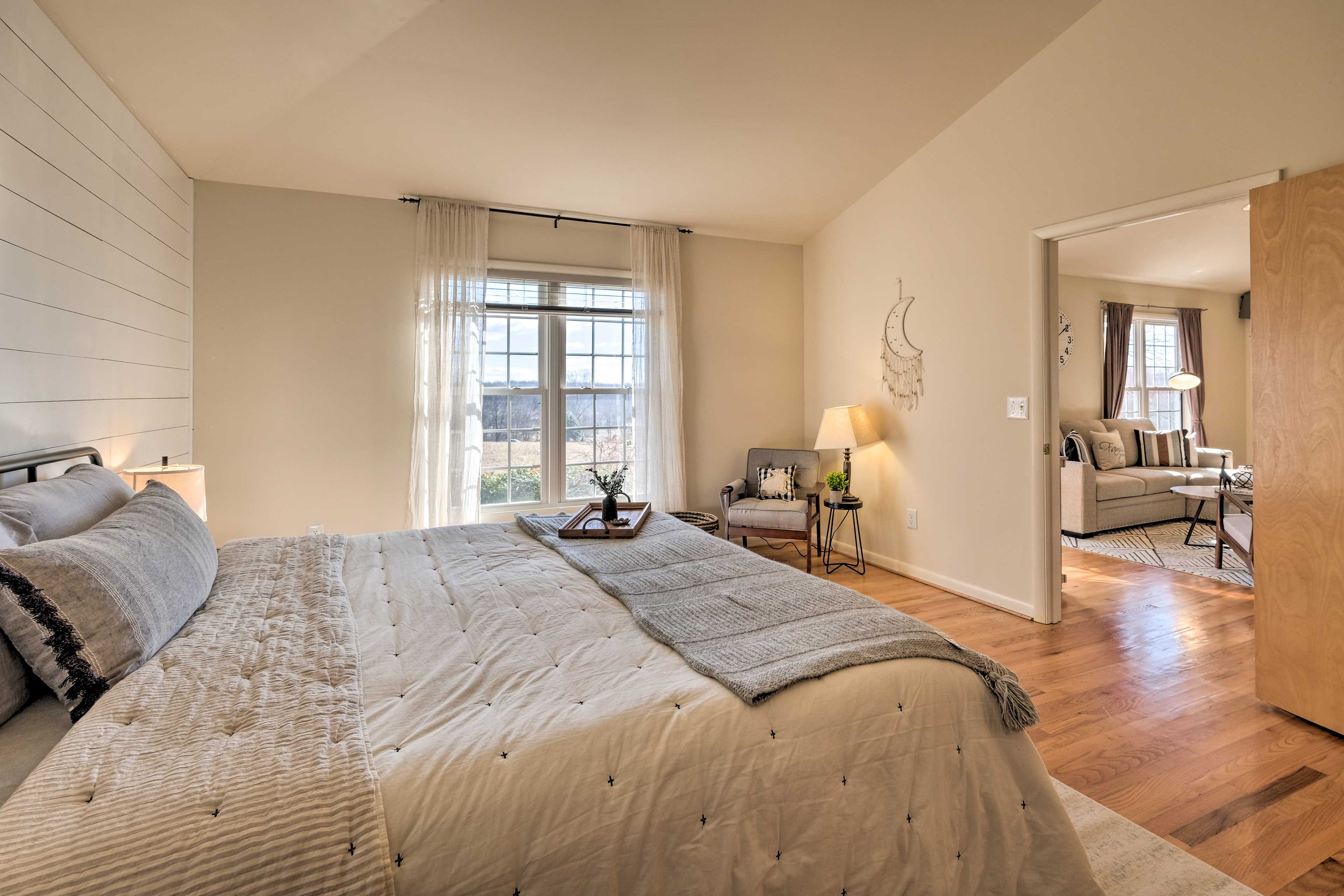 Bedroom 1 | Linens & Towels