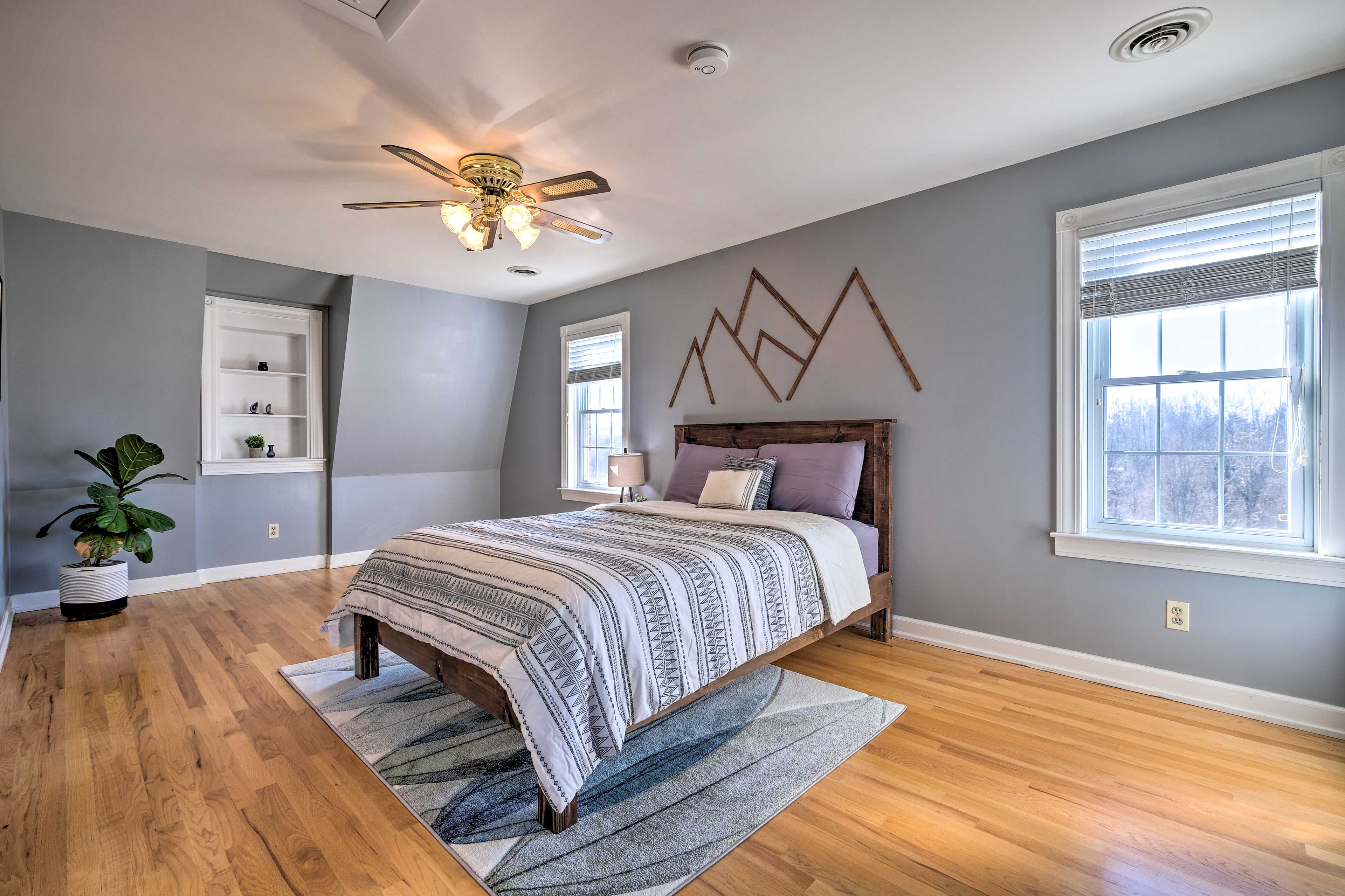 Bedroom 2 | Queen Bed | 2nd Floor | Stairs Required | Full En-Suite Bathroom