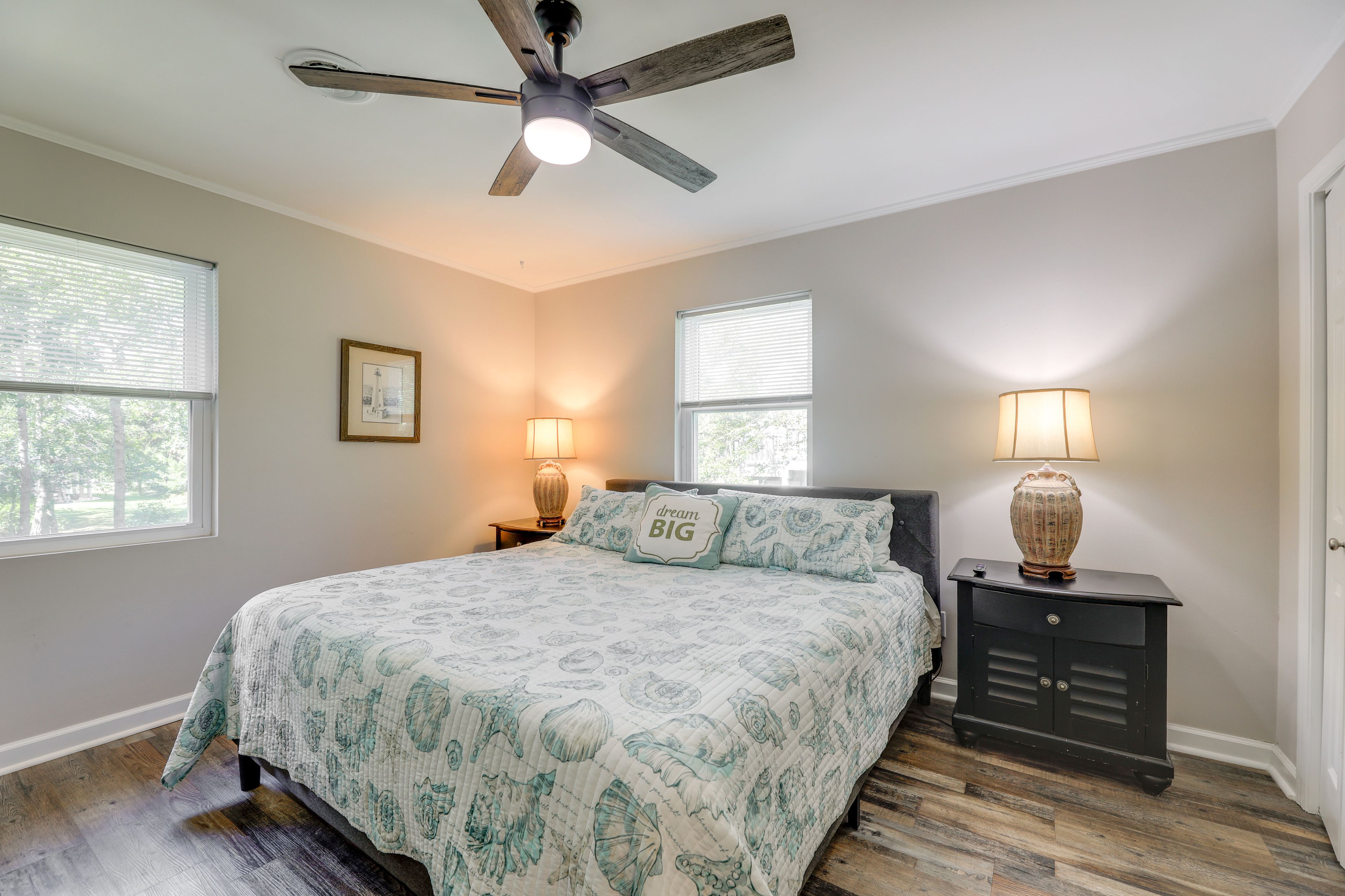 Bedroom 1 | King Bed | Smart TV