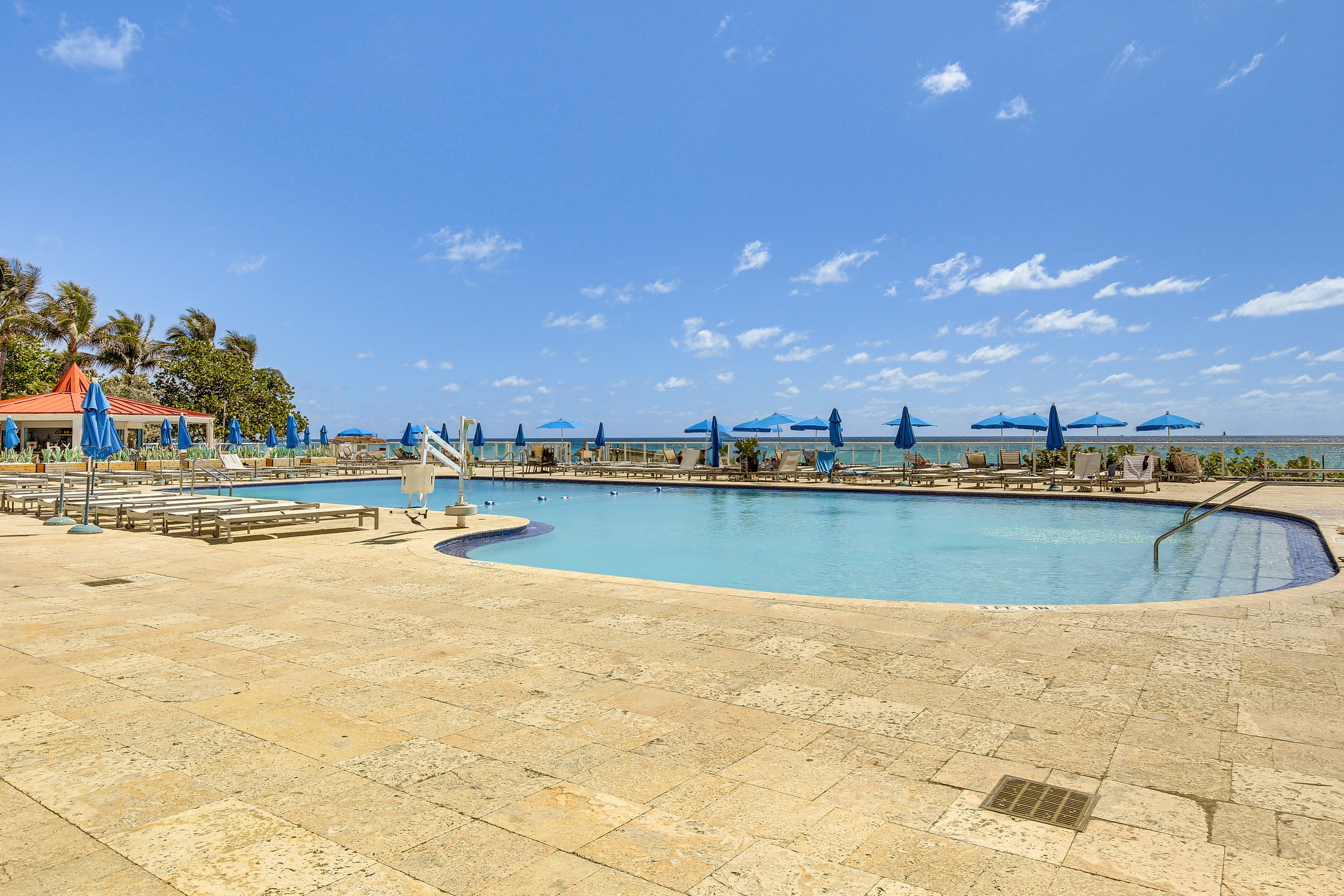 Ramada Plaza by Wyndham Marco Polo Beach Resort | Community Amenities