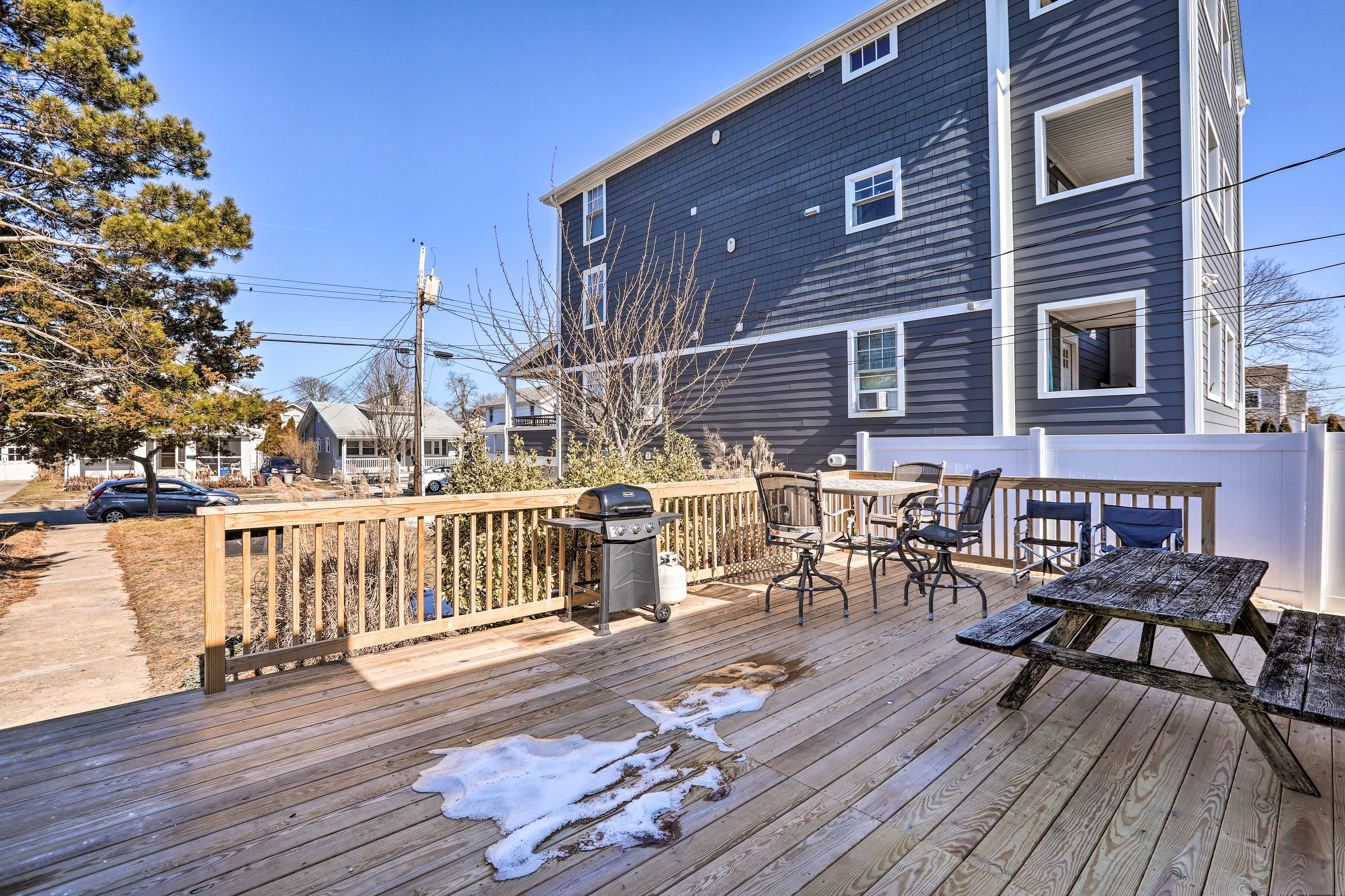 Cottage Exterior | Furnished Patio | Charcoal Grill