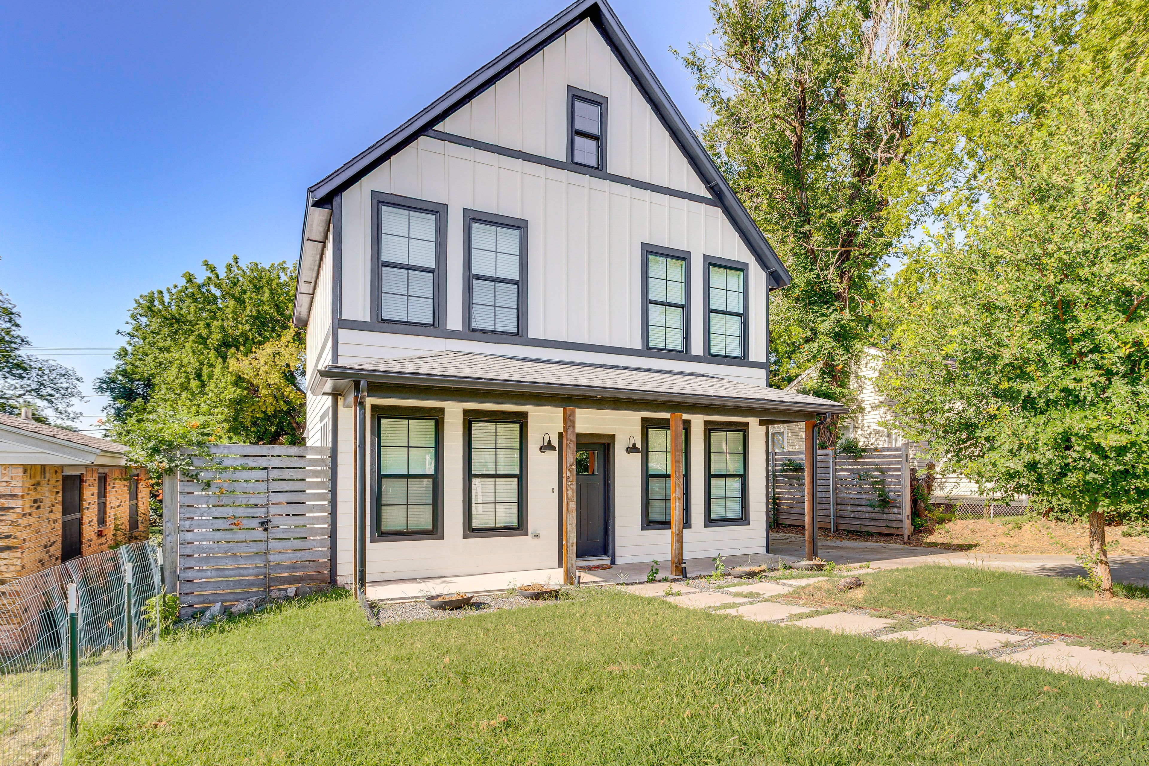 House Exterior | 2 Stories