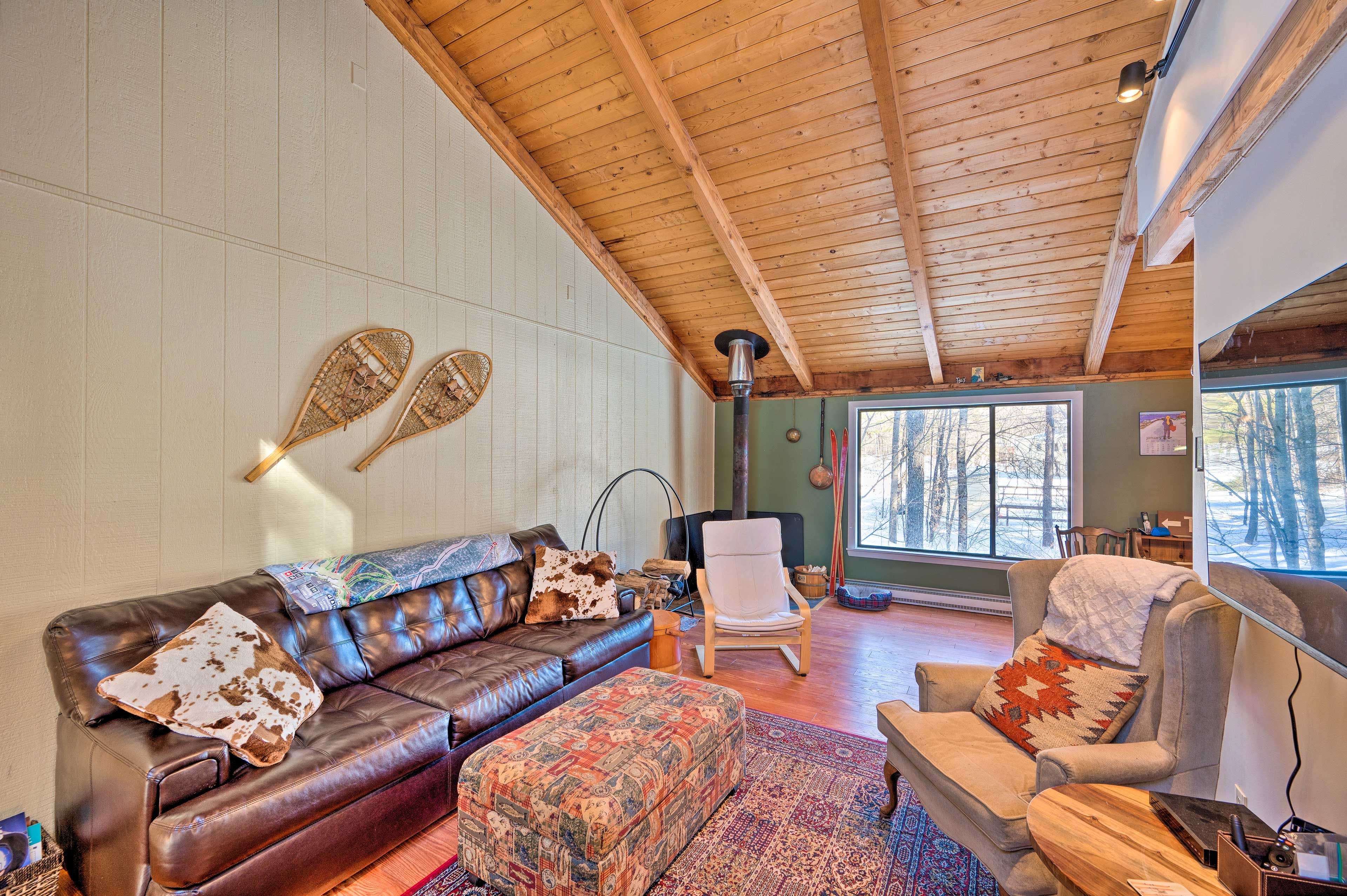 Living Area | Free WiFi | Central Heat
