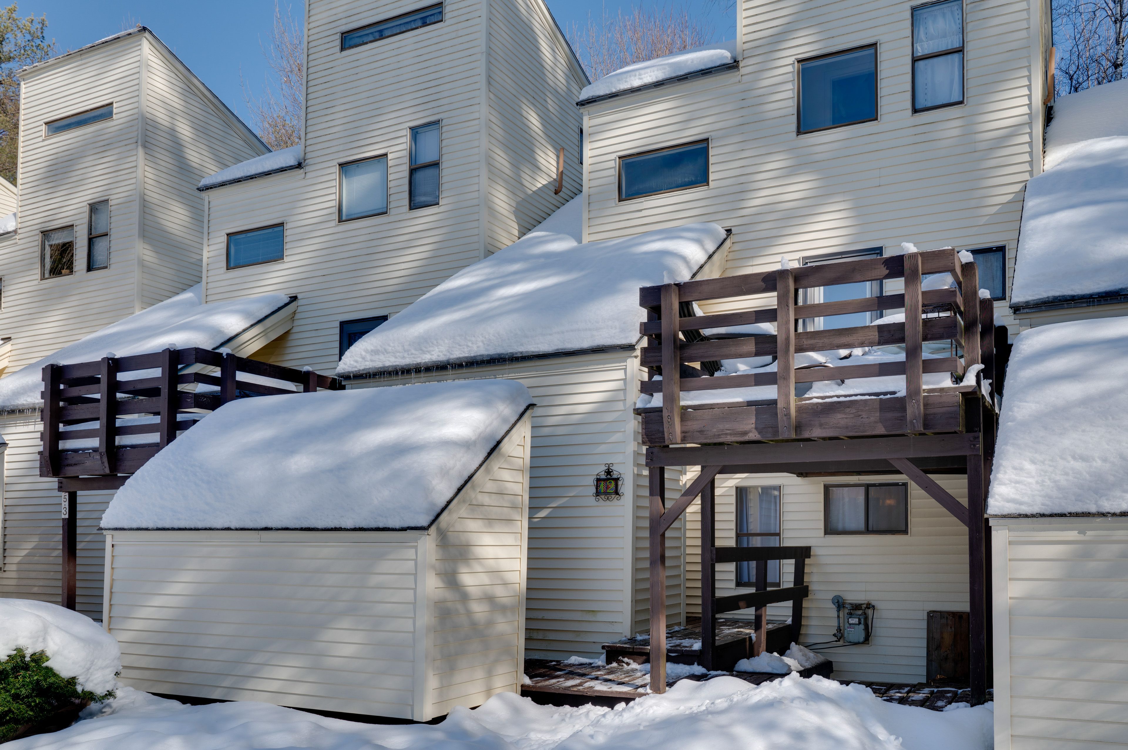 Driveway Parking | 2 Vehicles