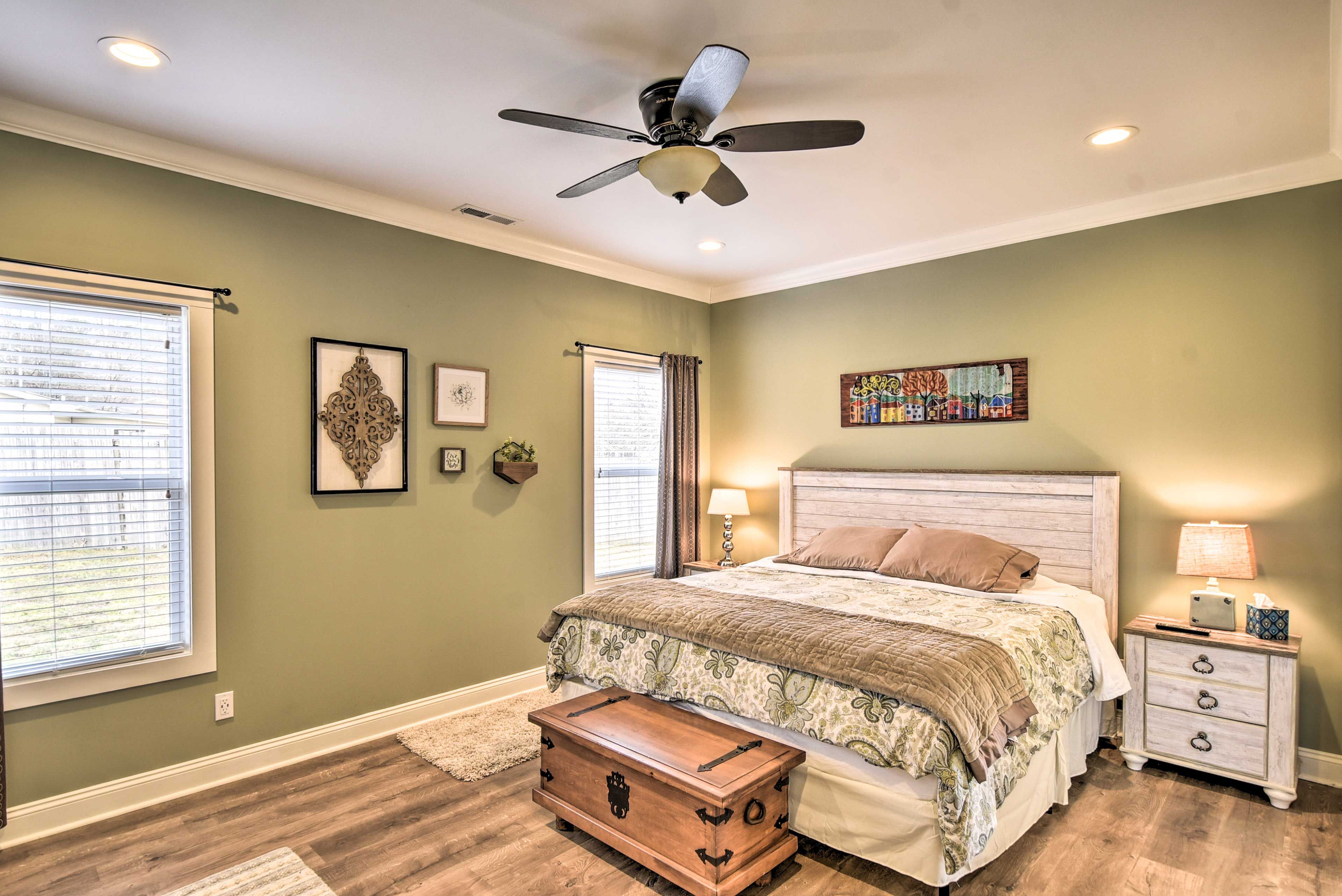 Bedroom 1 | Main Level | King Bed