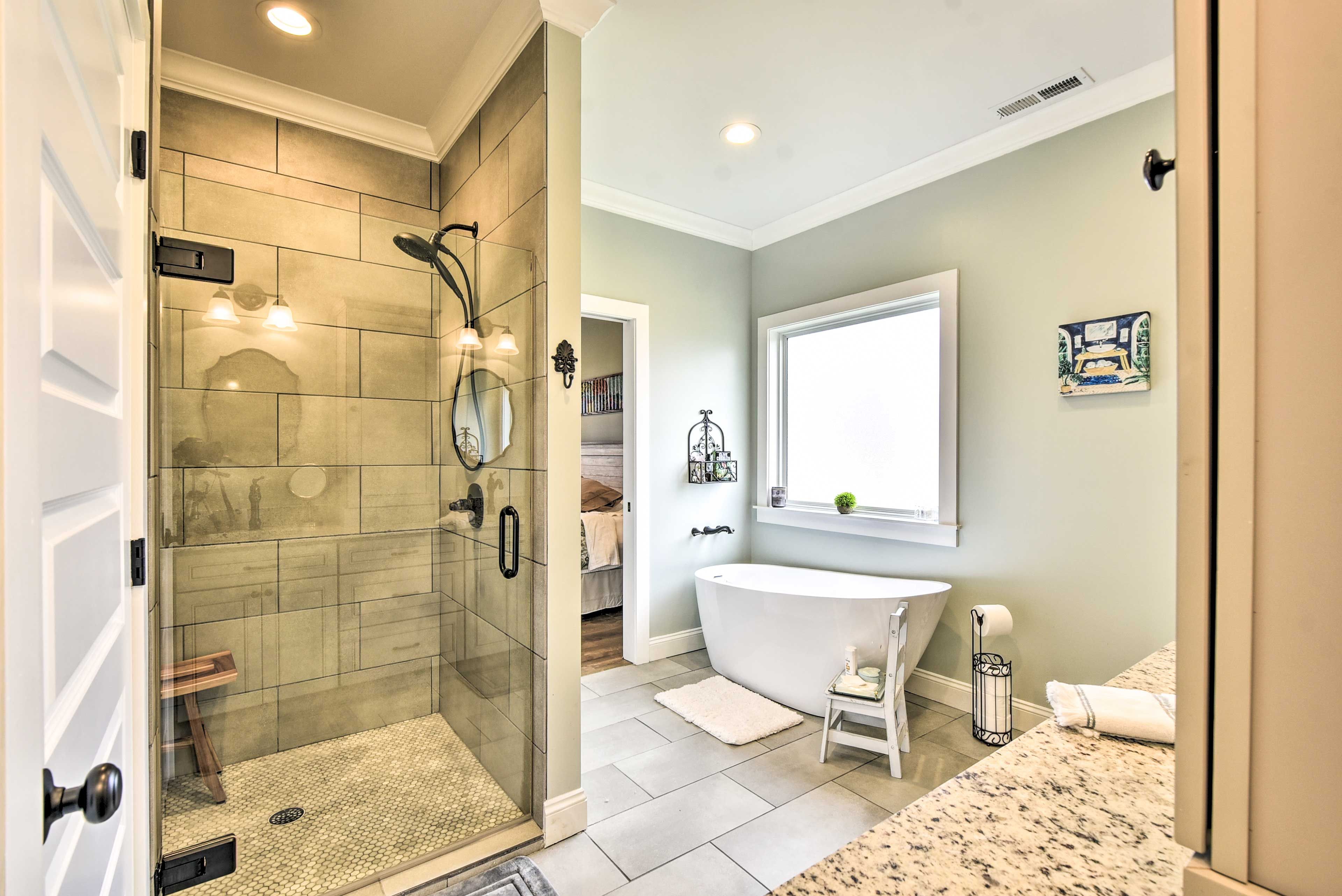 En-Suite Bathroom | Towels Provided
