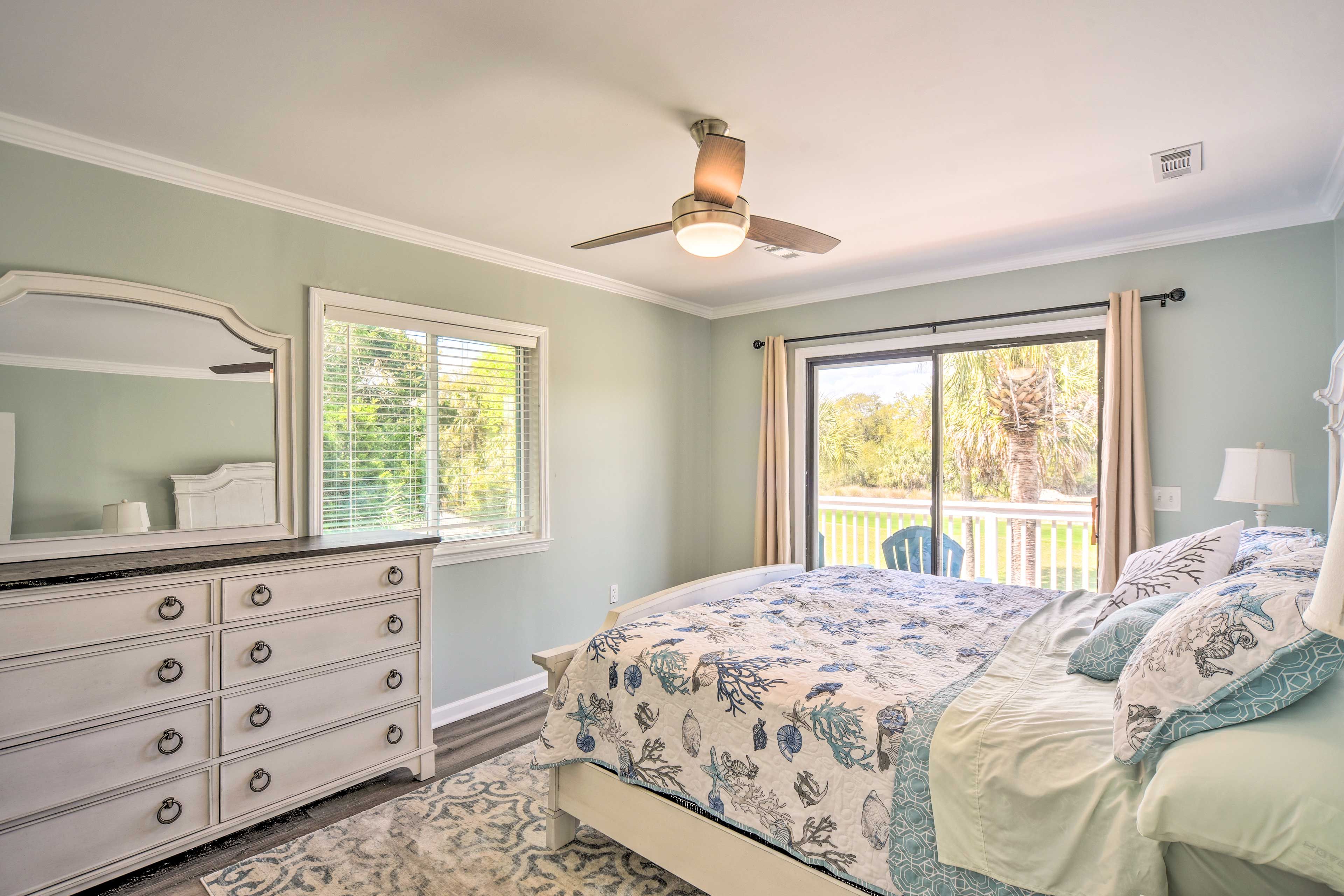 Bedroom 1 | King Bed