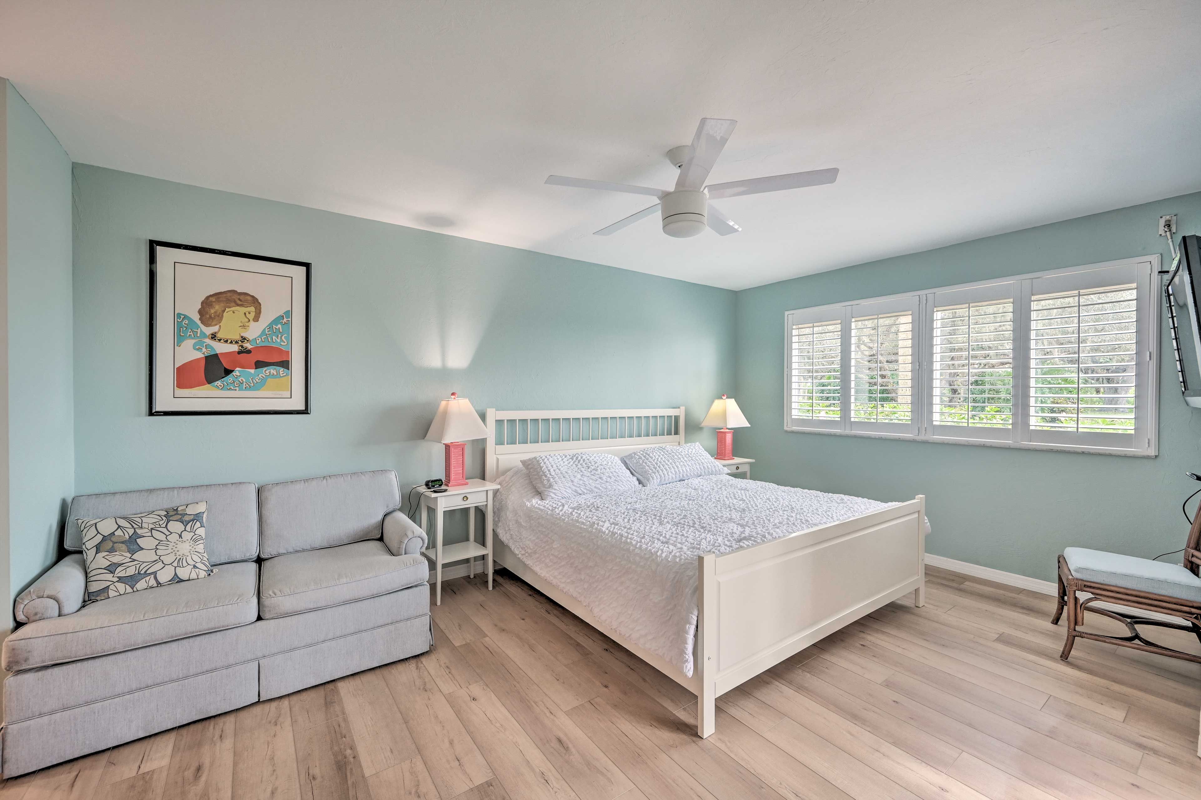 Bedroom 1 | King Bed