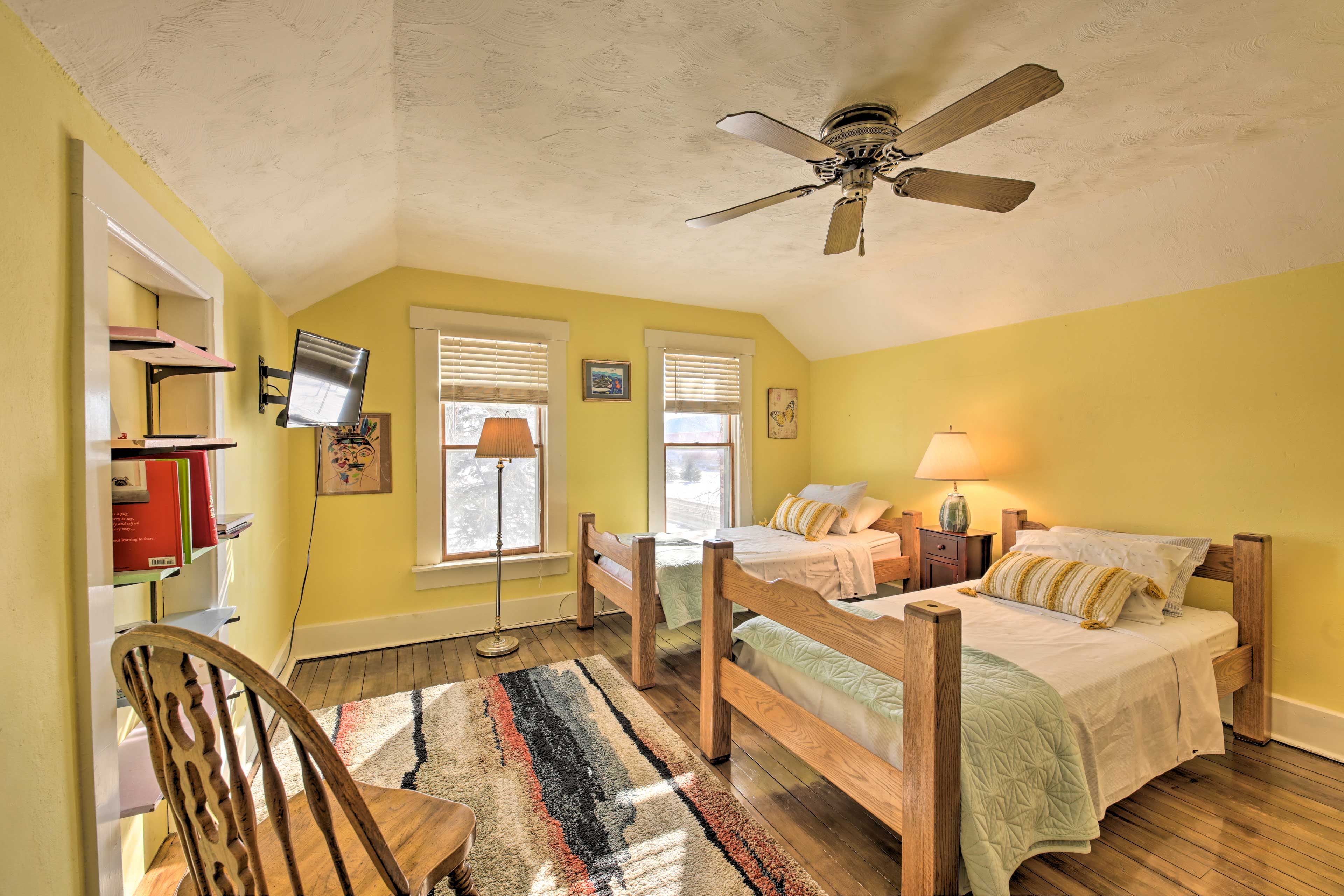 Bedroom 3 | 2nd Floor | 2 Twin Beds