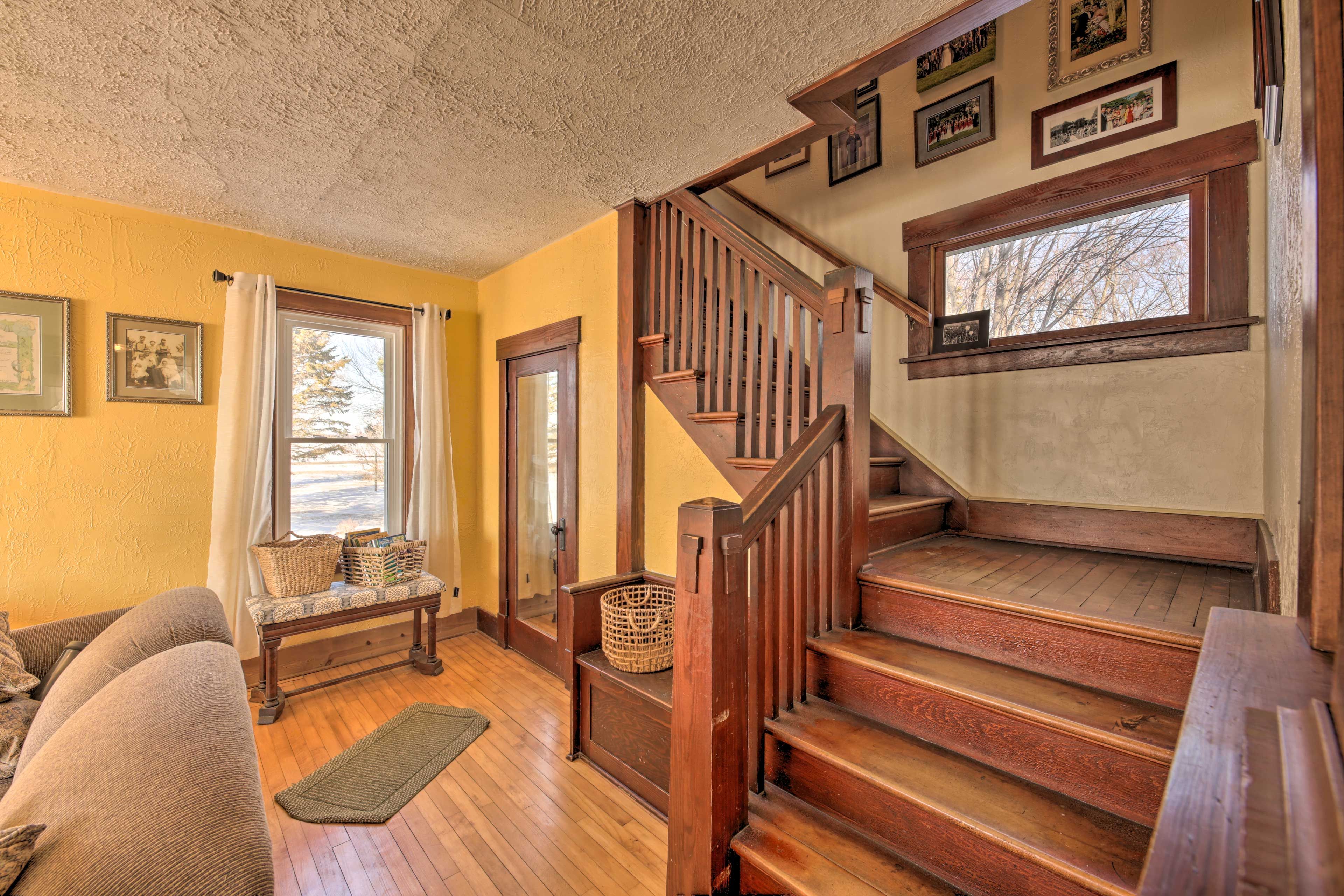 Stairs to 2nd Floor