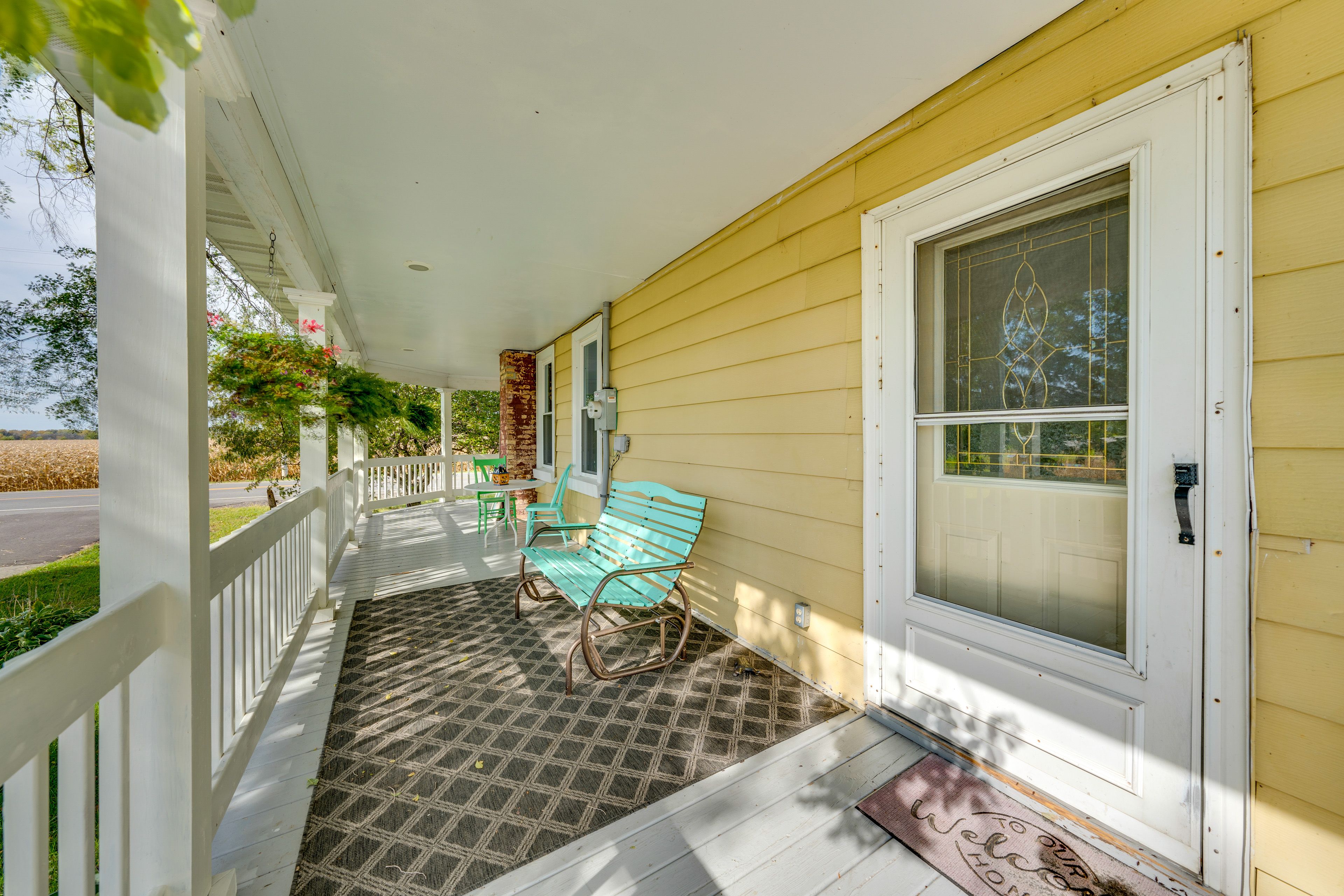 Front Deck | Ample Seating