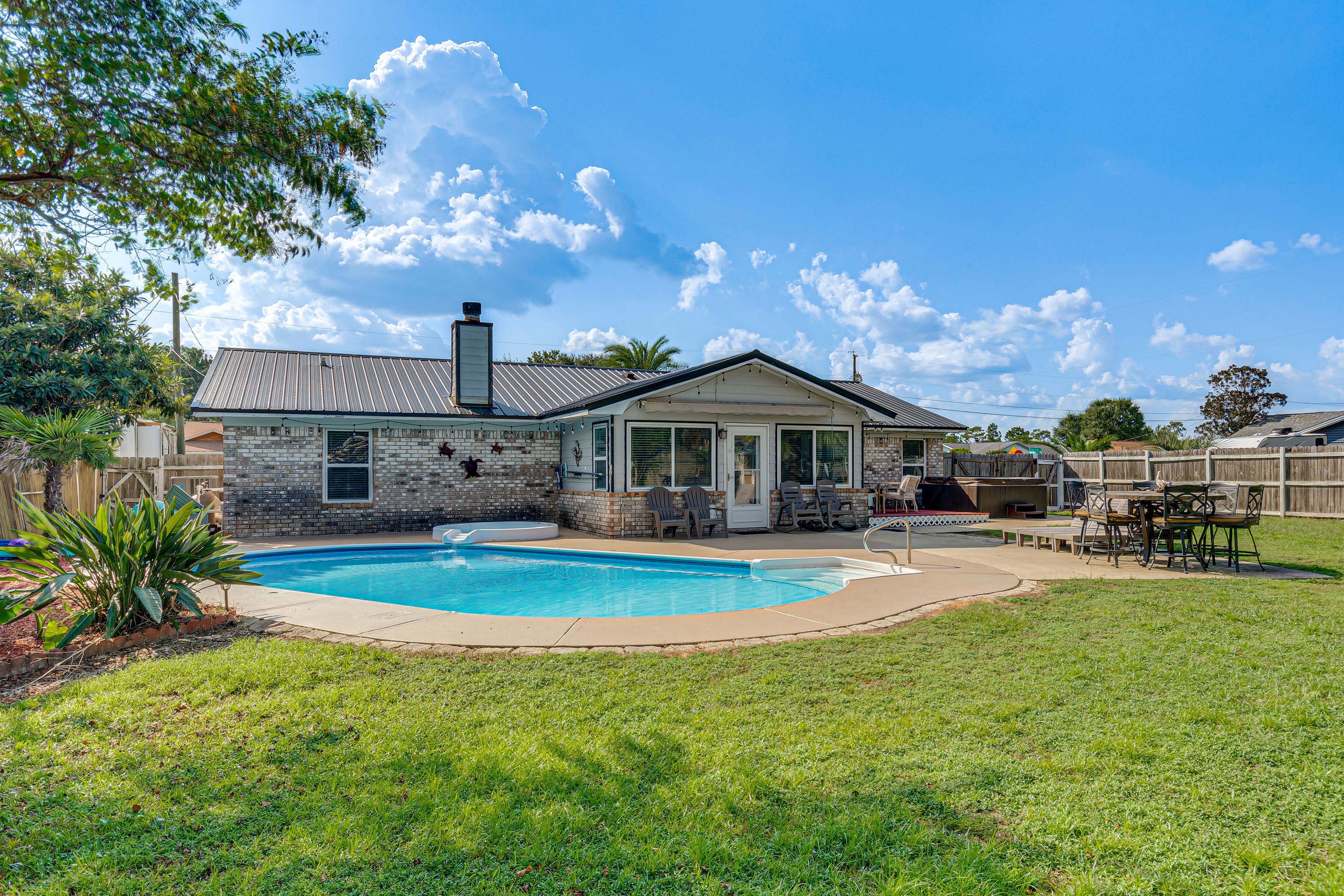 Pensacola Vacation Rental | 3BR | 2BA | 1,650 Sq Ft | Step-Free Access