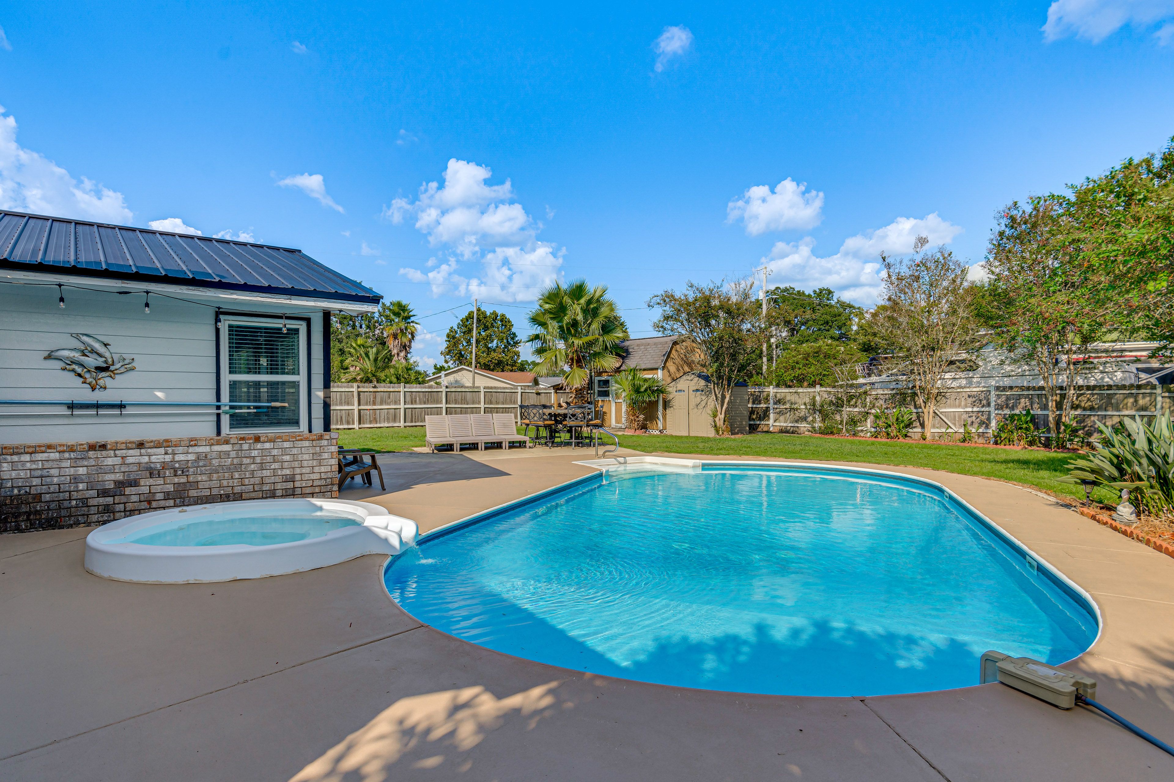 Private Backyard | Pool | Hot Tub