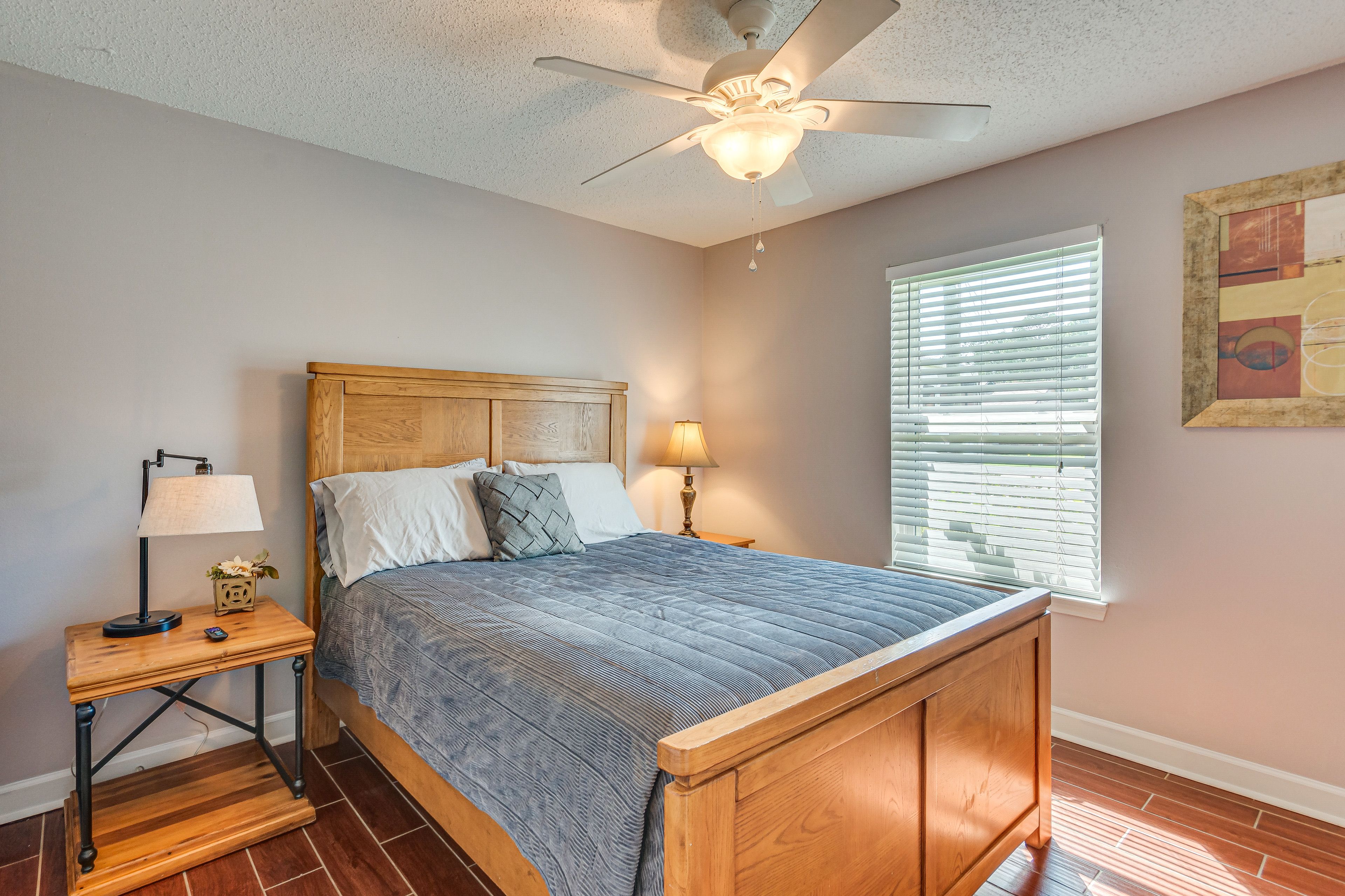 Bedroom 3 | Queen Bed