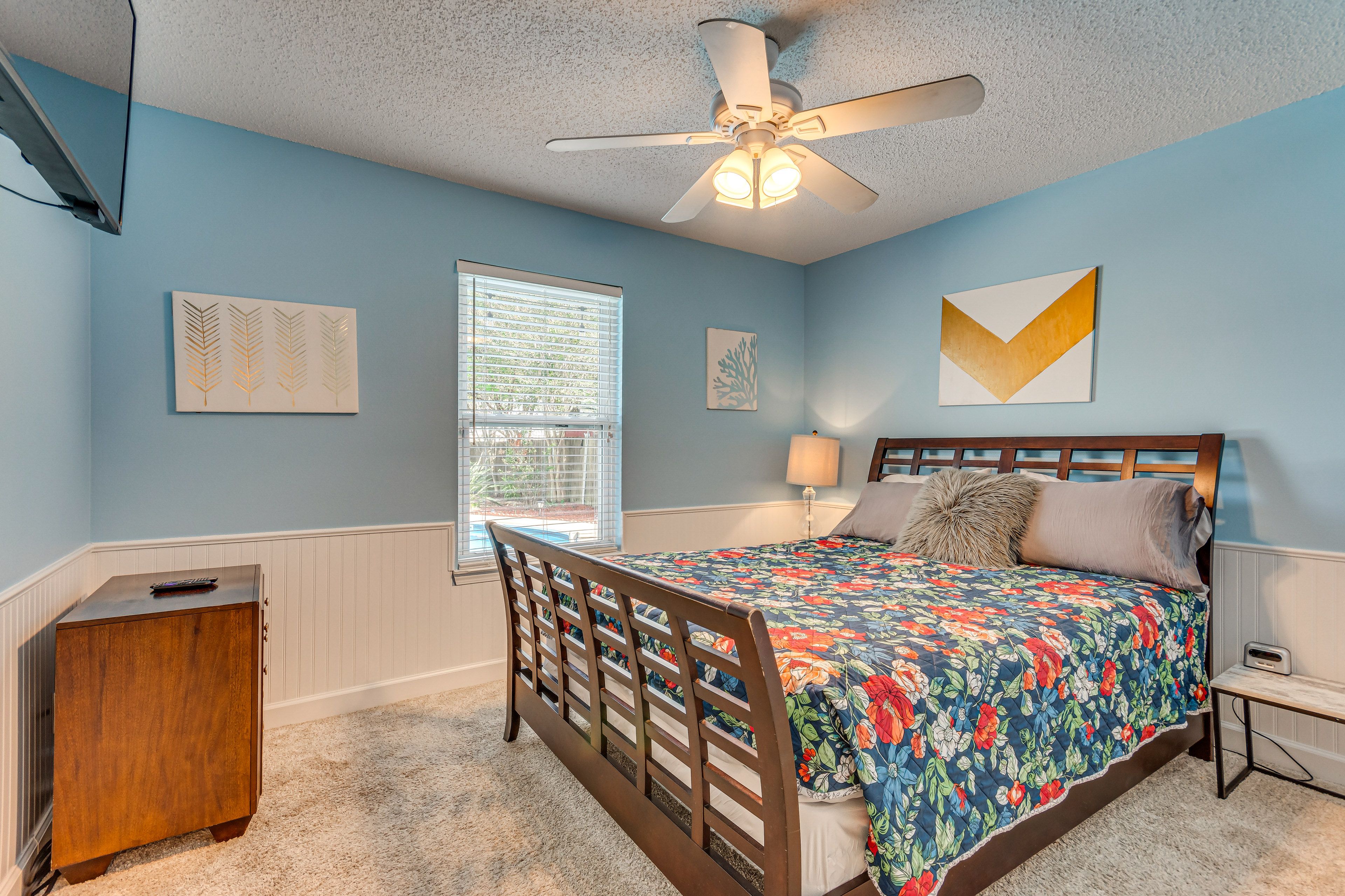 Bedroom 2 | Queen Bed