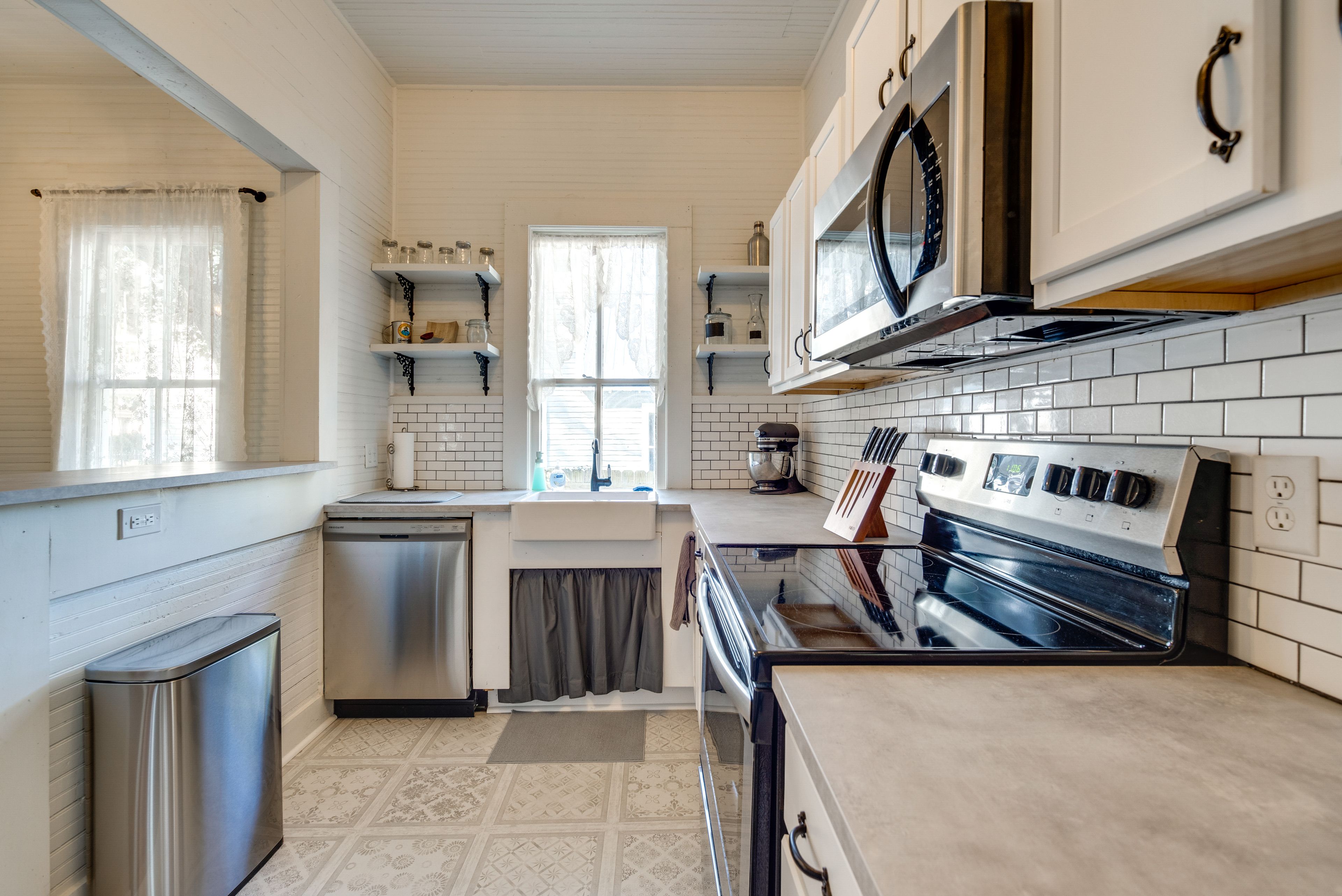 Fully Equipped Kitchen | Toaster