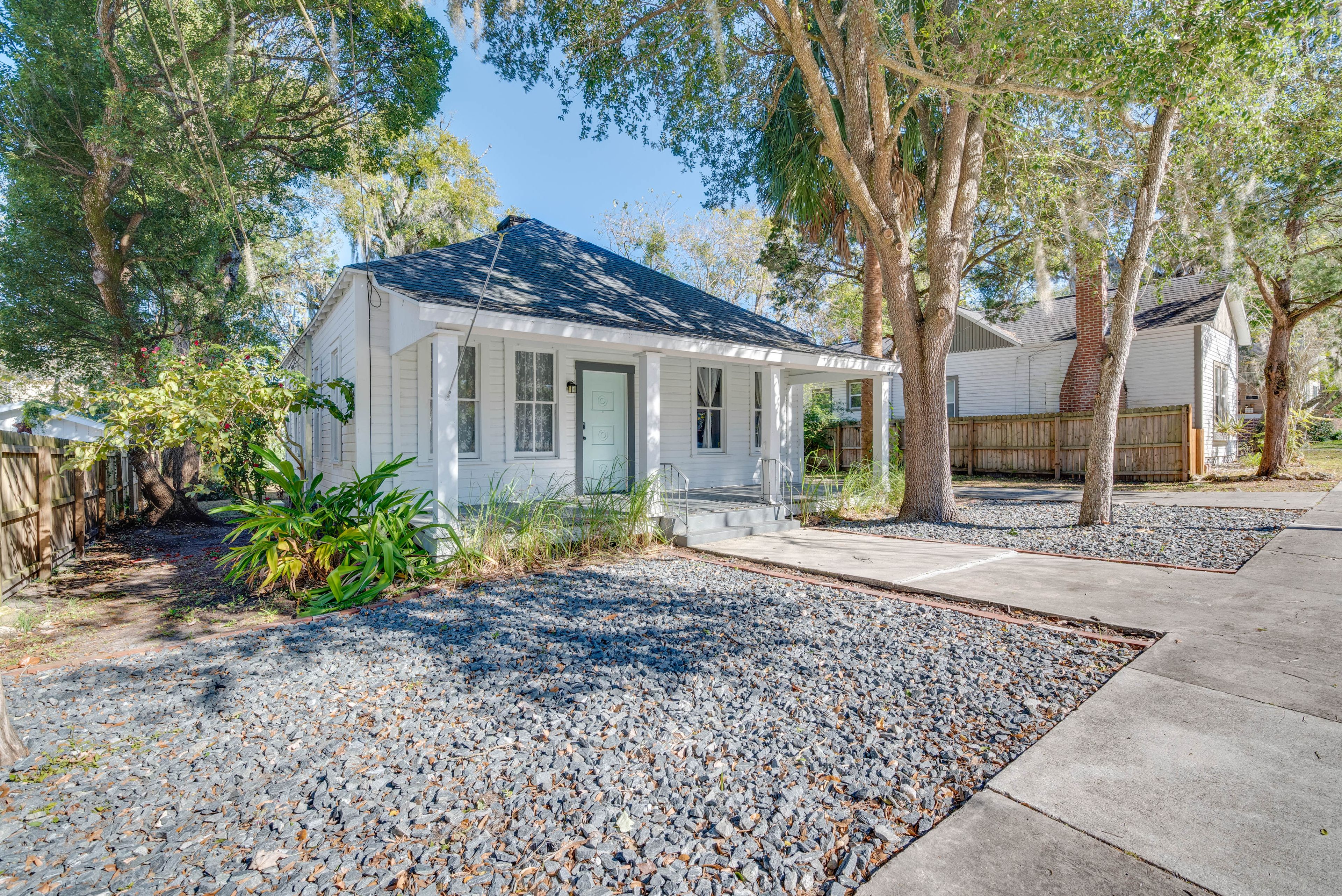 Exterior | Front Porch