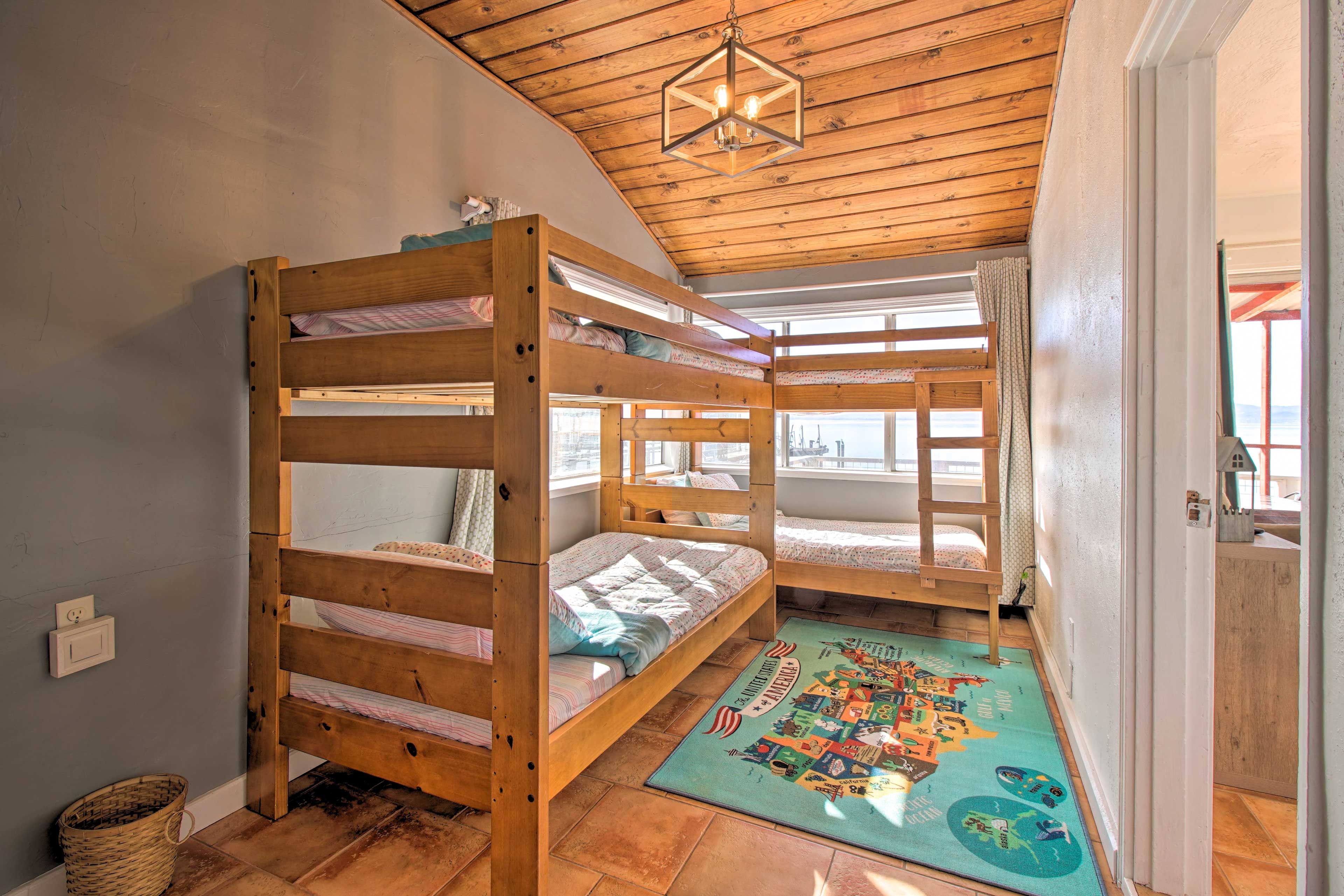 Bedroom 2 | 2 Twin Bunk Beds