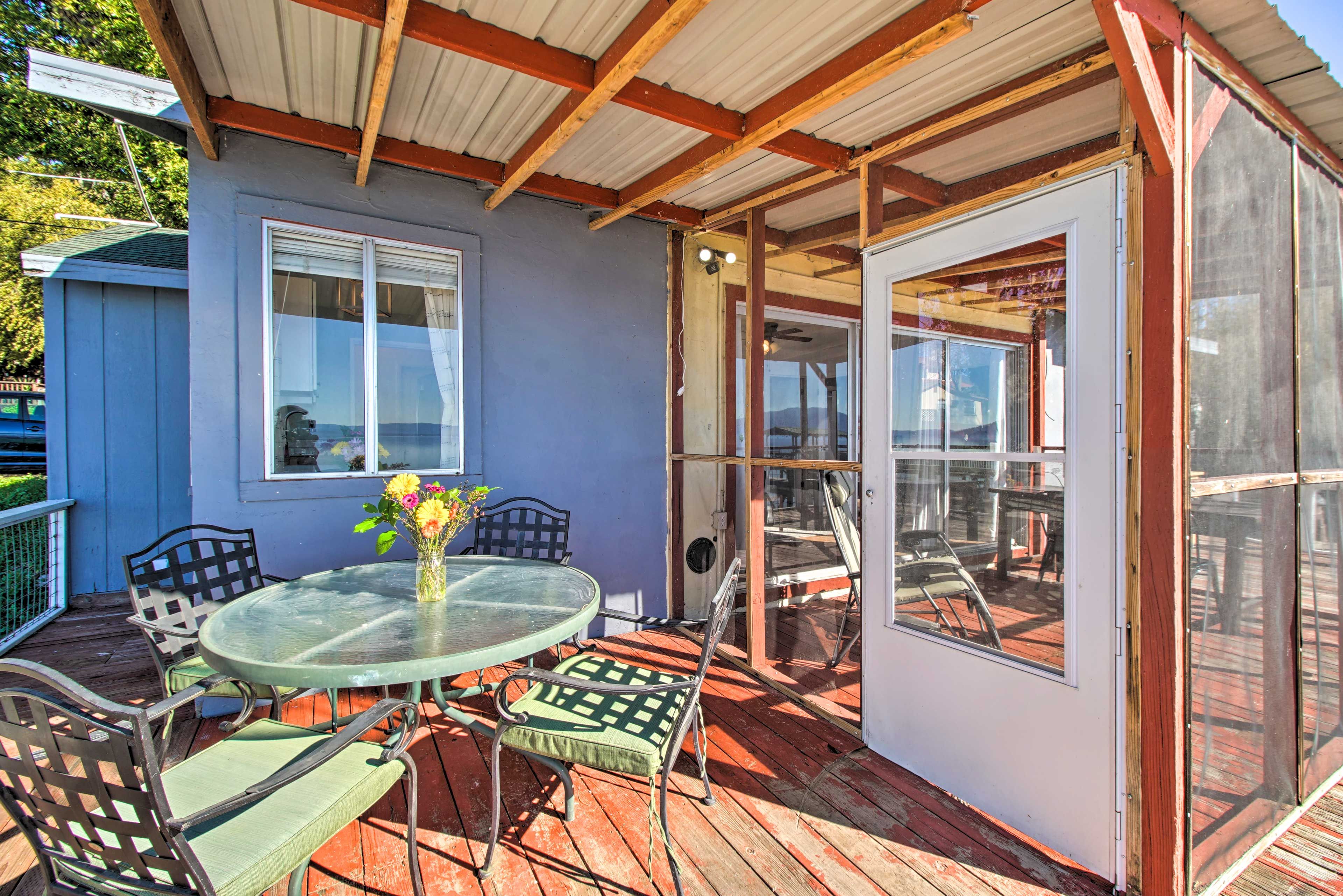 Outdoor Dining Area