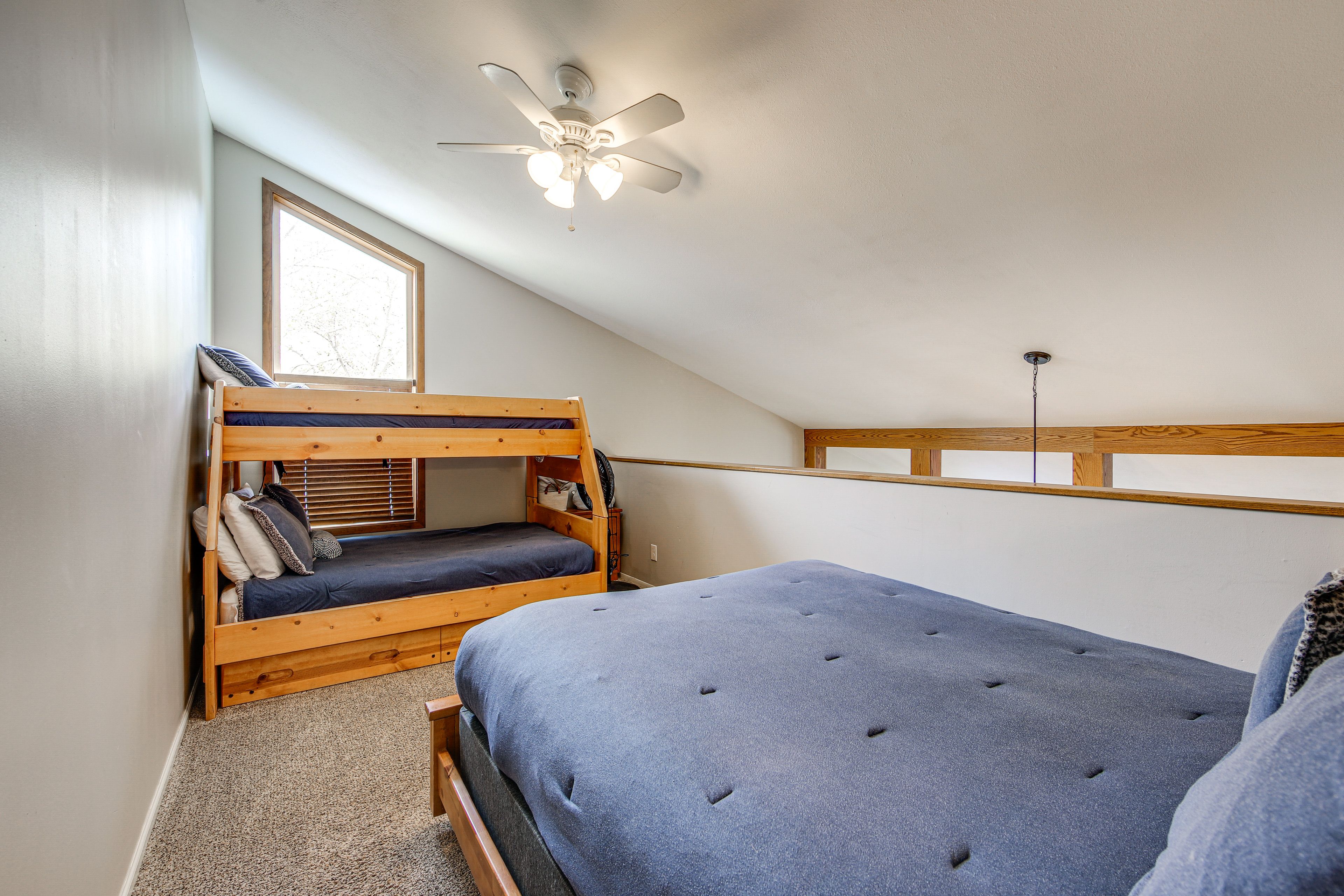 Loft | 2nd Floor | Queen Bed | Twin/Full Bunk Bed