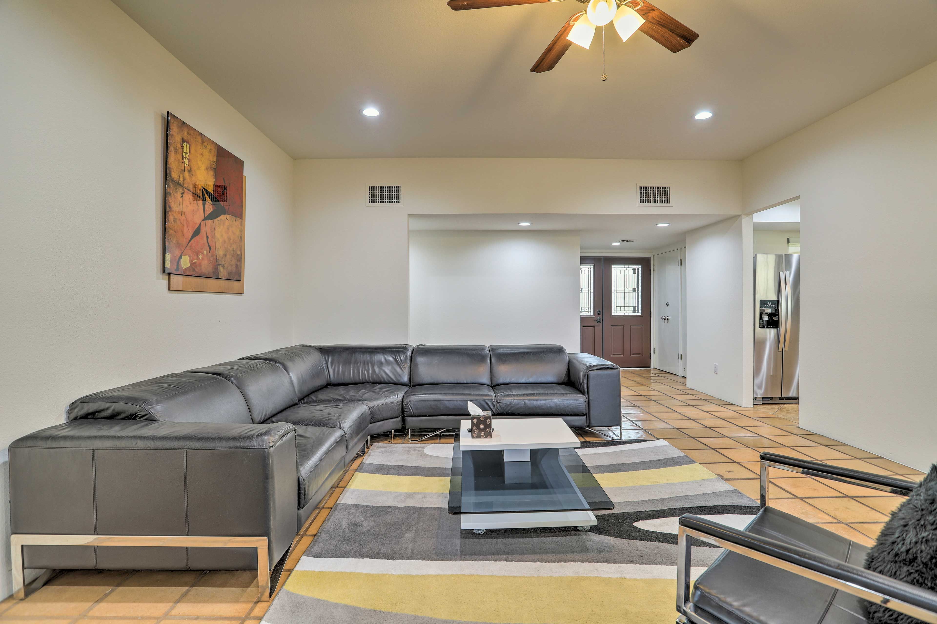 Living Room | Free WiFi