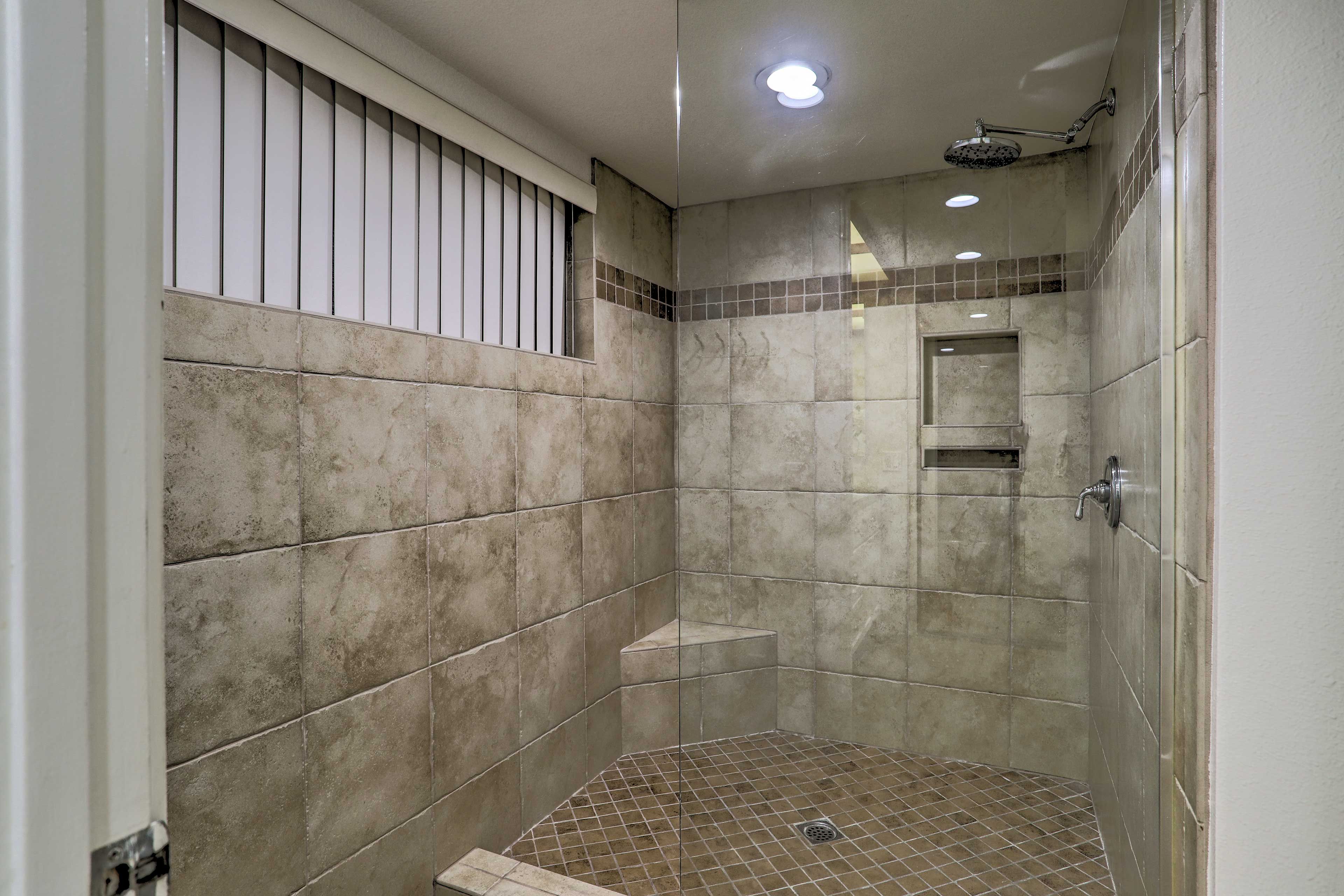 Full Bathroom | Spa Shower