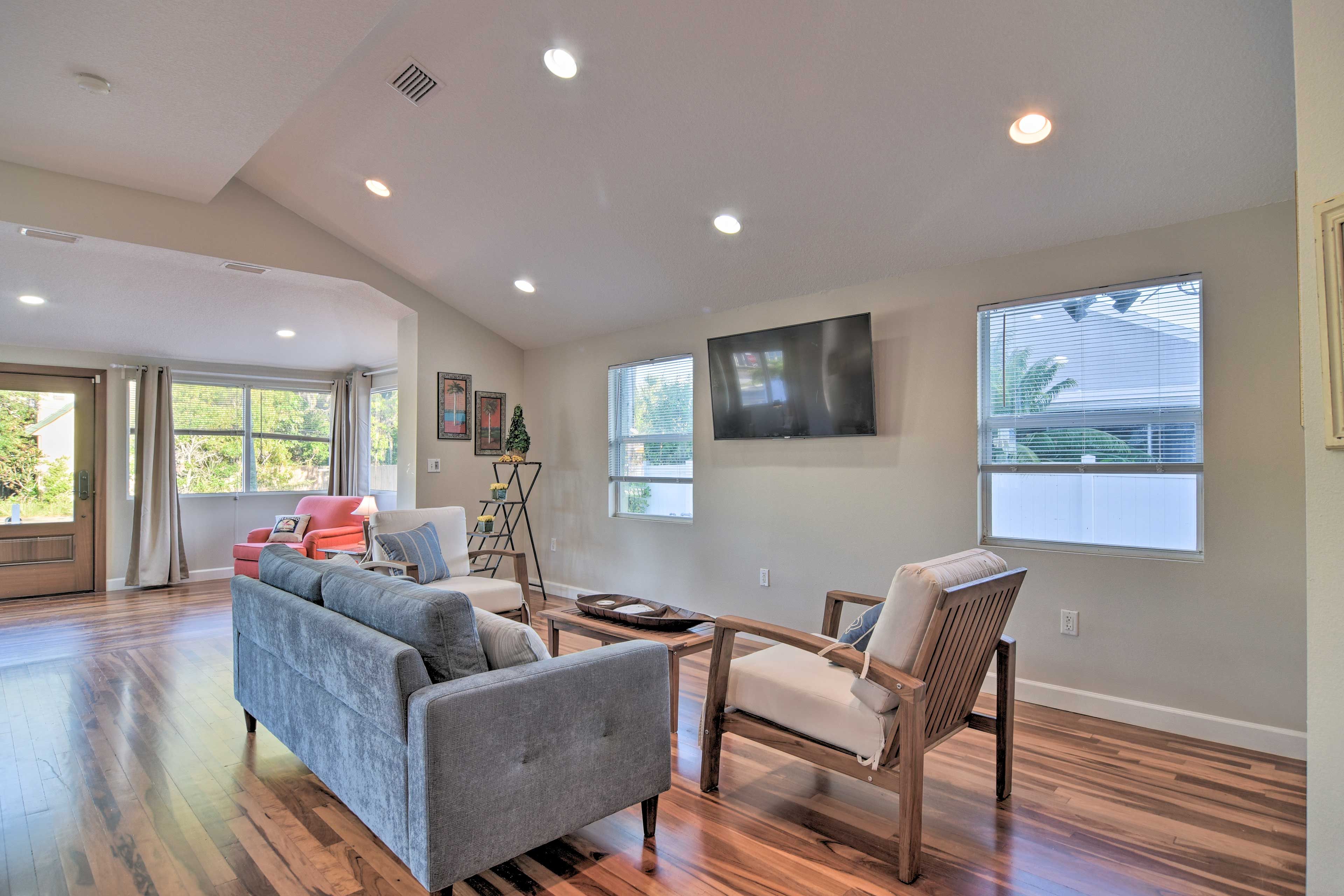 Living Room | Smart TV