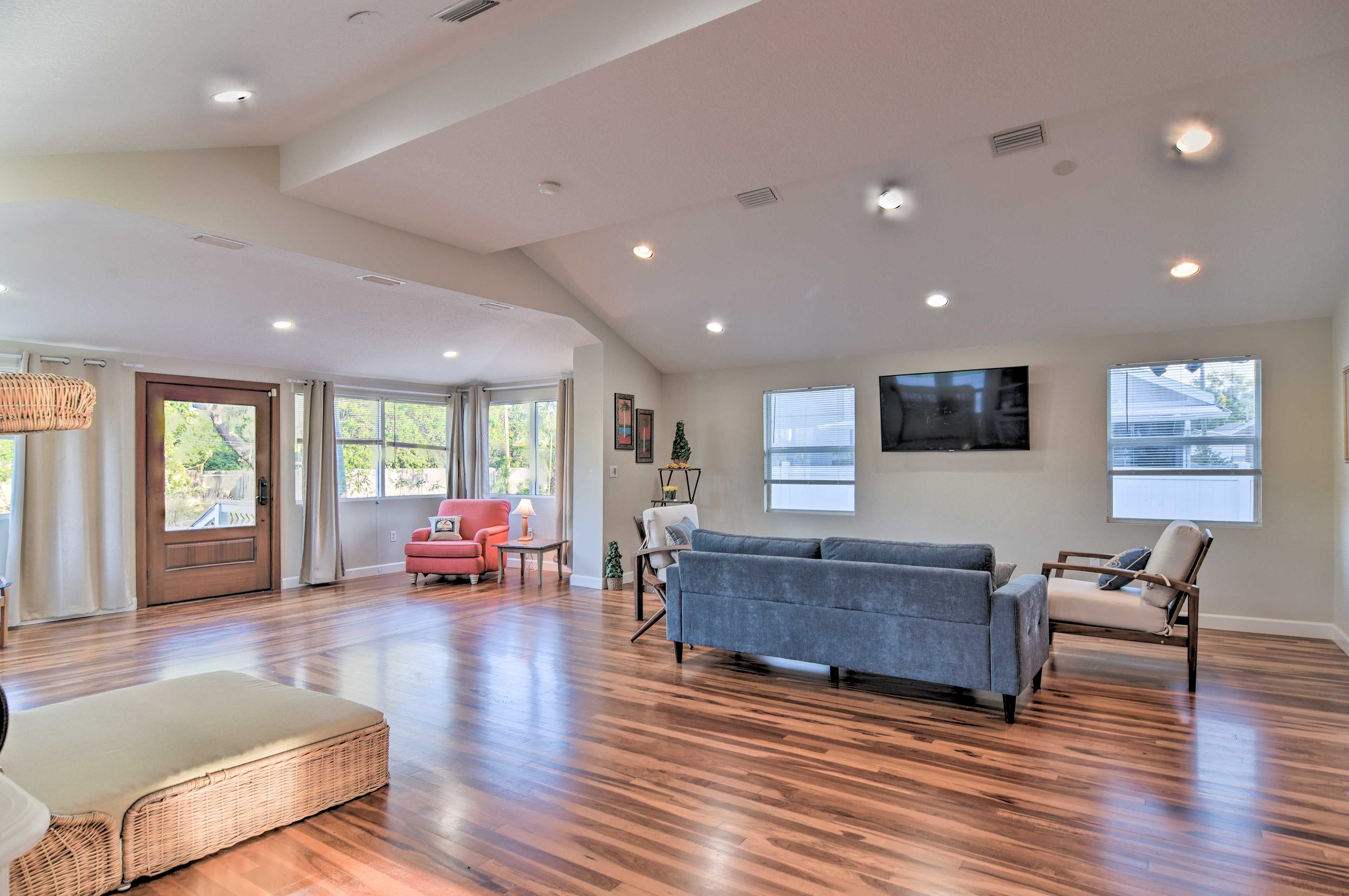 Living Room | Central A/C & Heating
