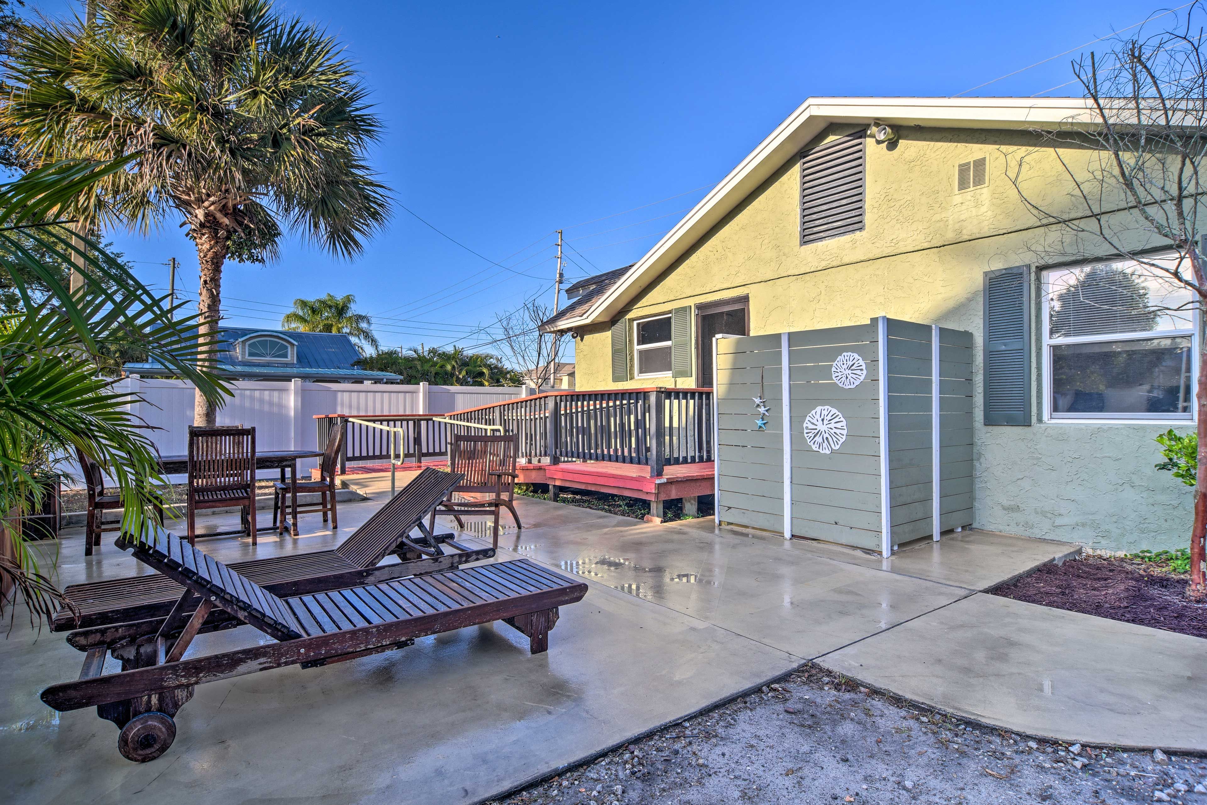 Furnished Patio | < 1 Mi to Downtown Dunedin