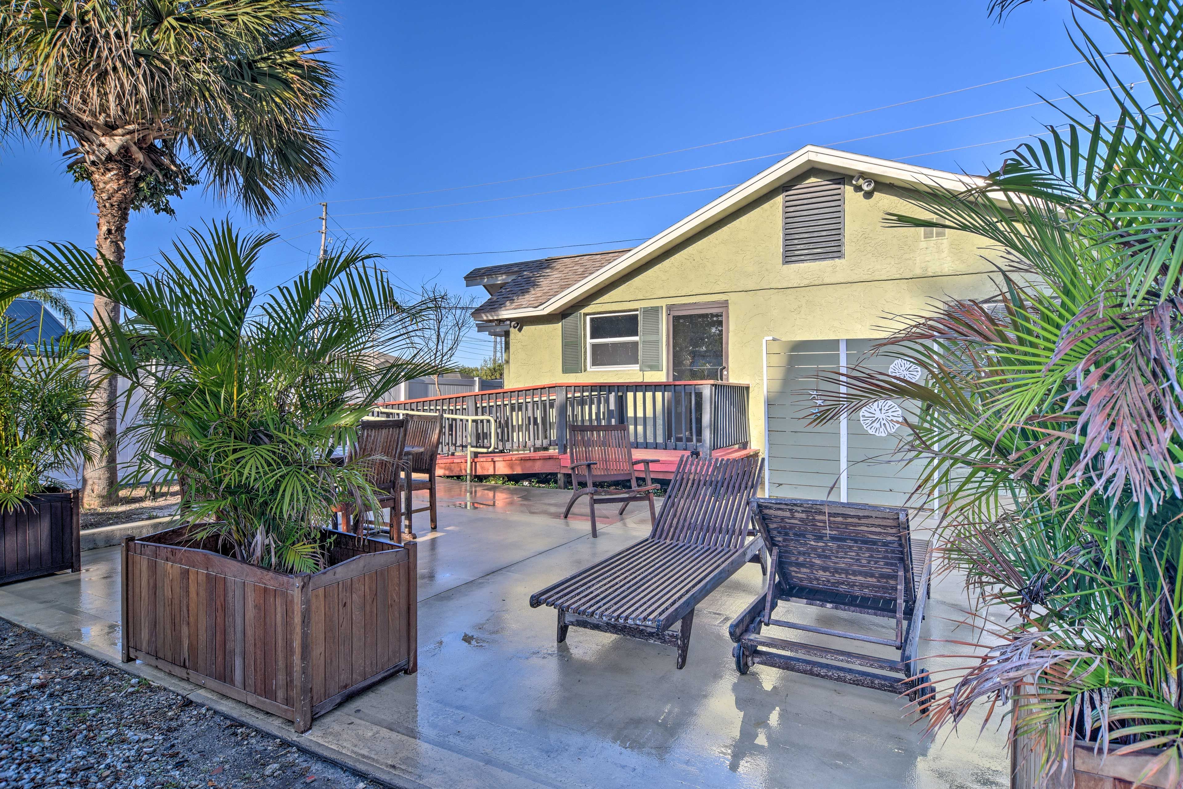 Furnished Patio