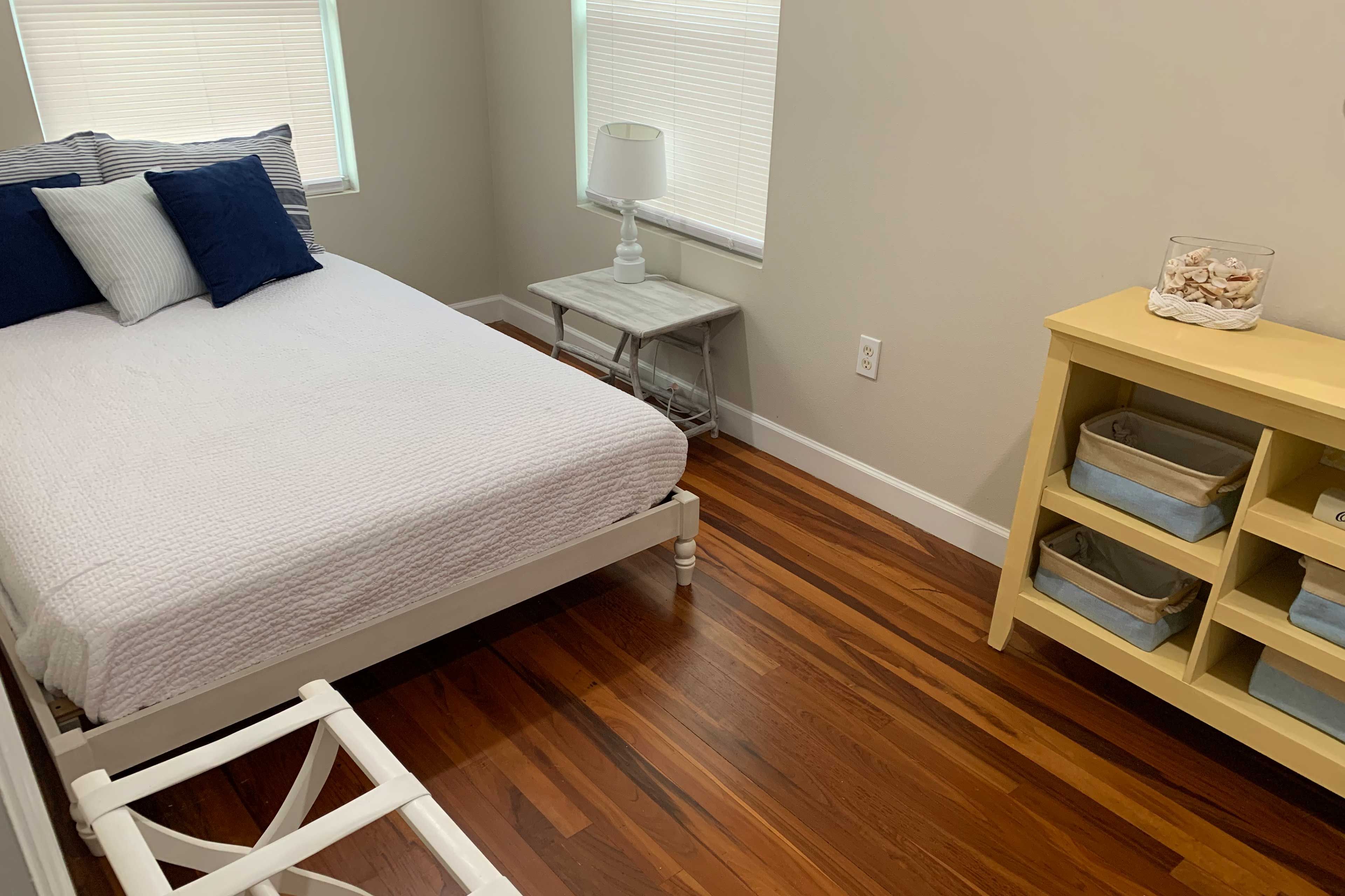 Bedroom 2 | Full Bed