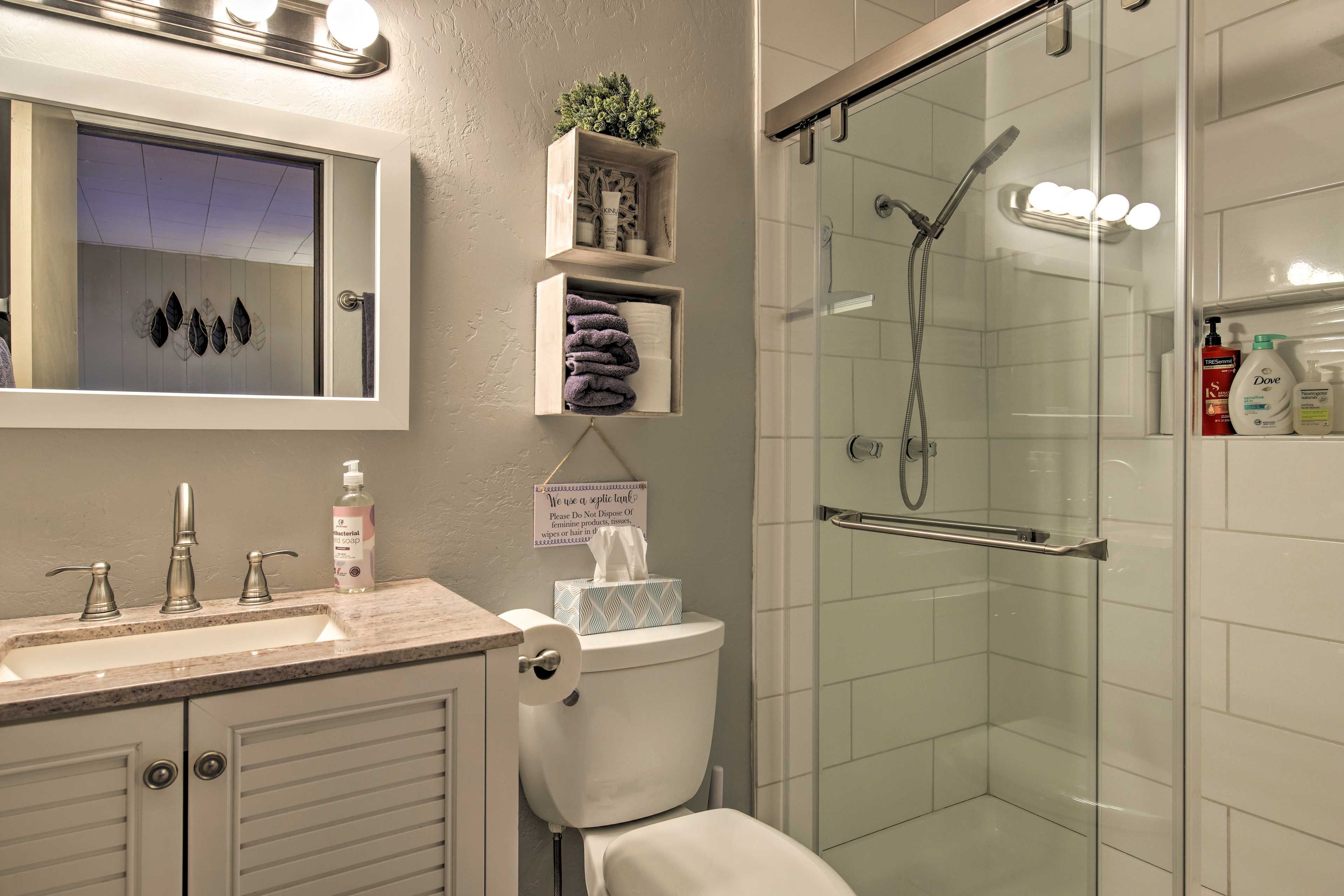 En-Suite Bathroom | Complimentary Toiletries