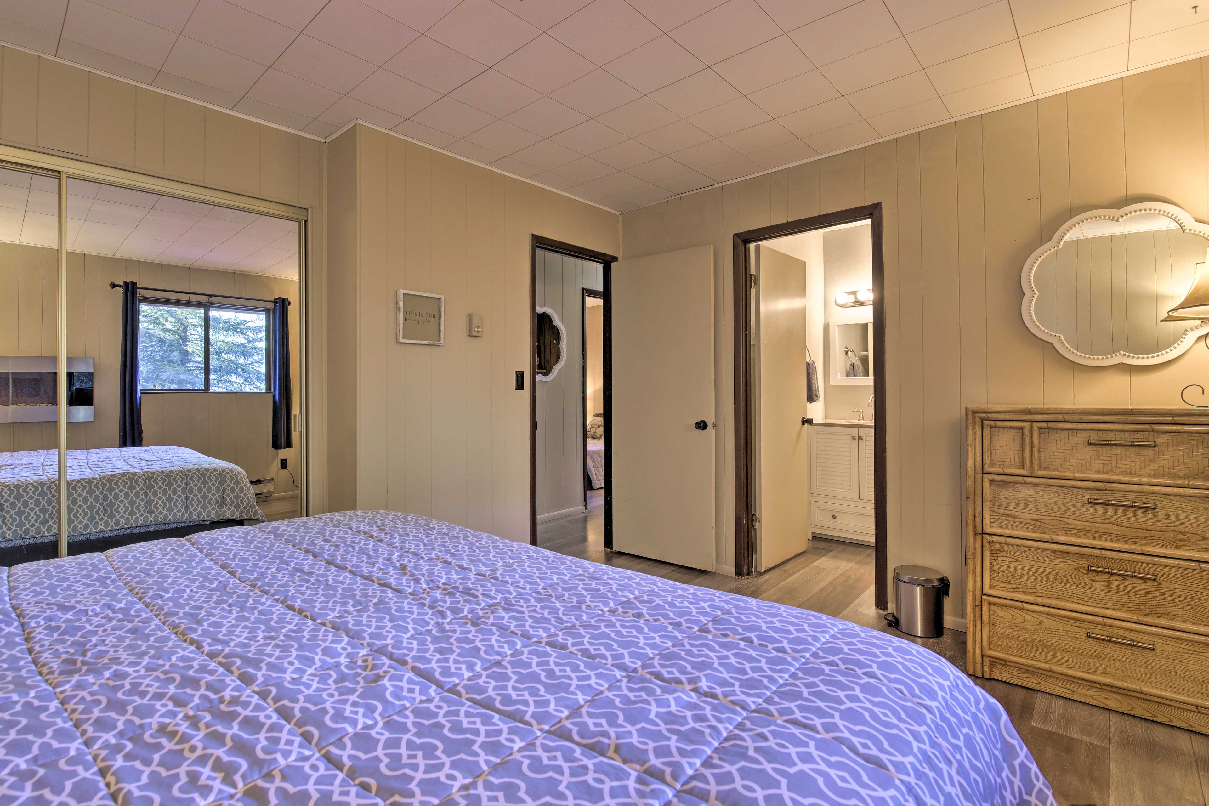 Bedroom | En-Suite Bathroom