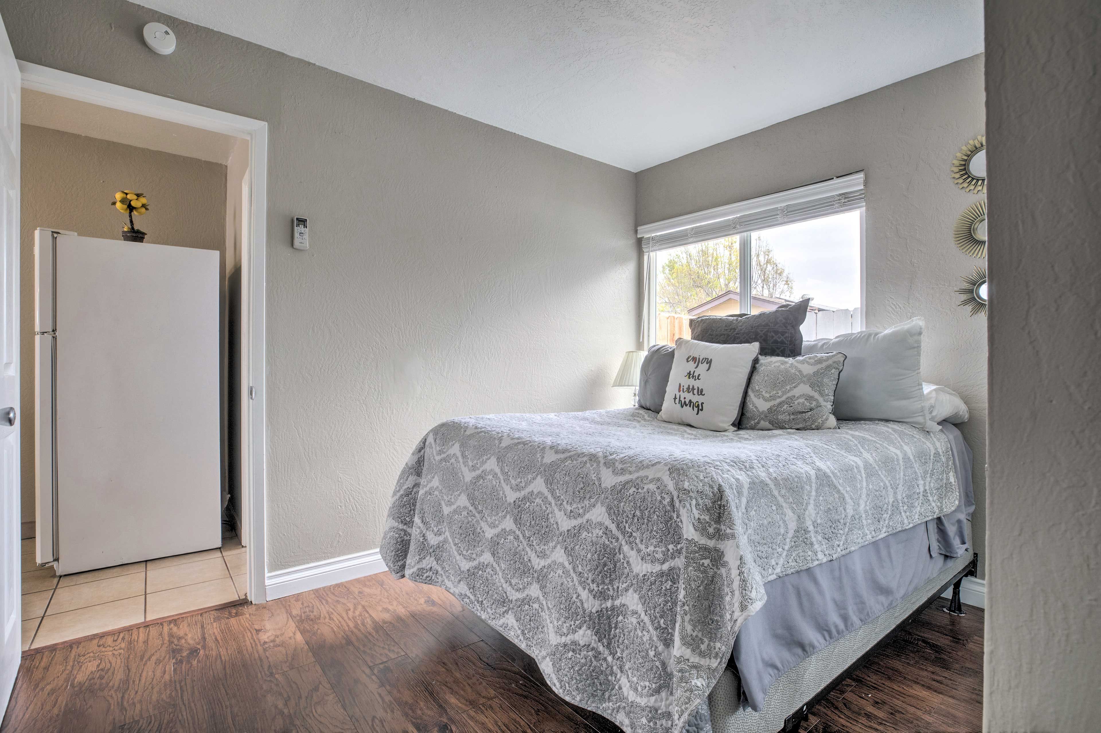 Bedroom 2 | Queen Bed