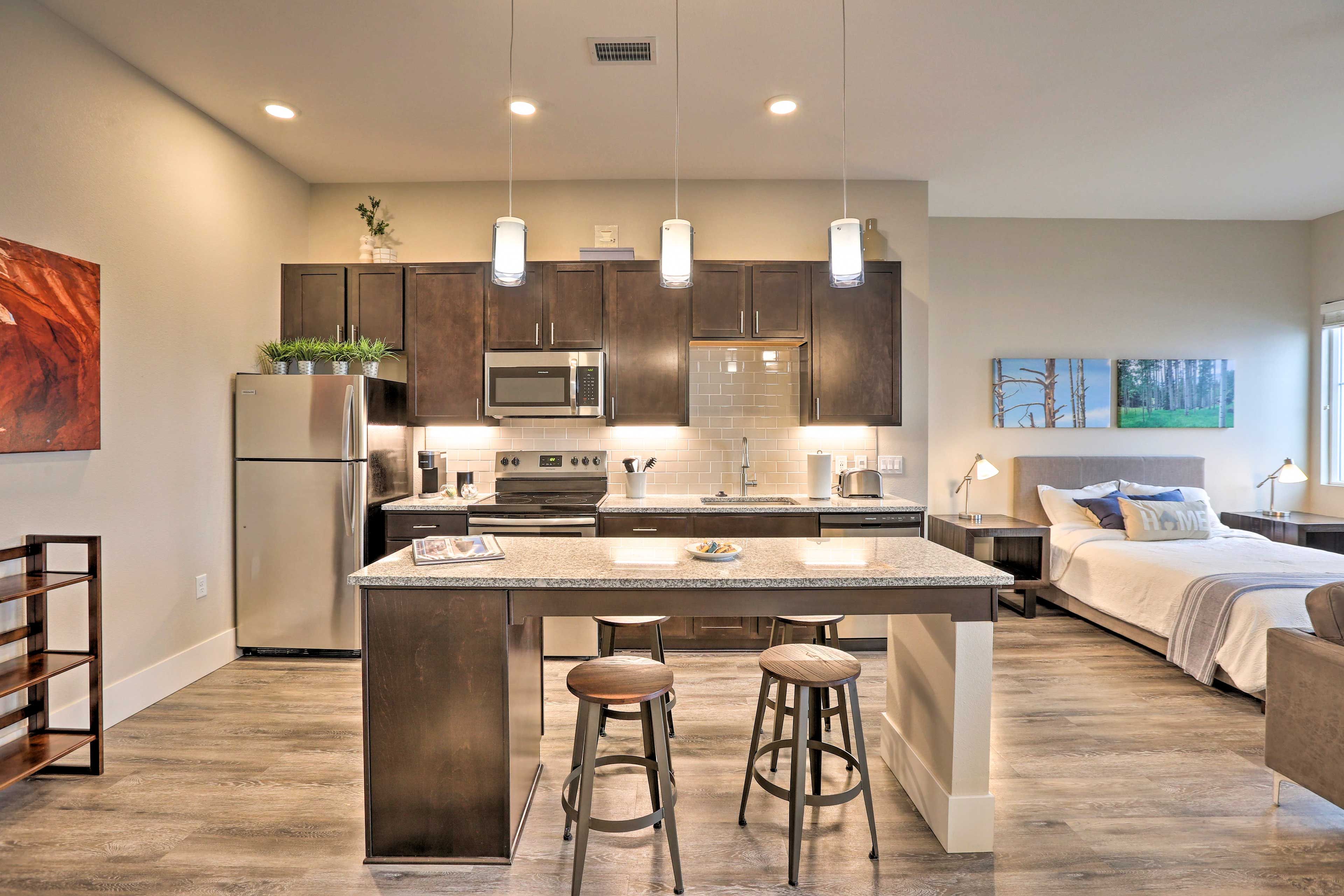 Kitchen | Fully Equipped w/ Cooking Basics