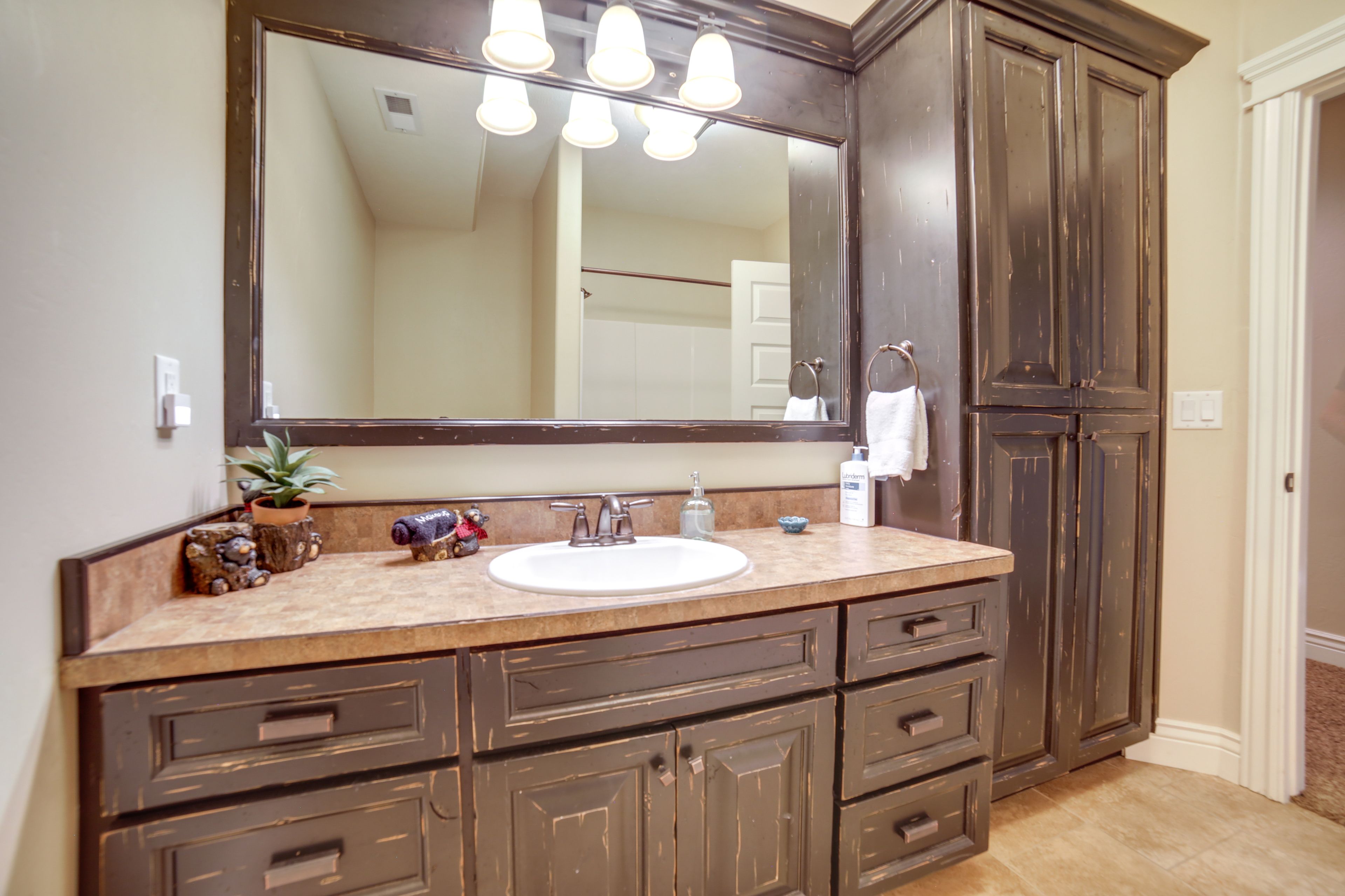 Bathroom | Basement Level