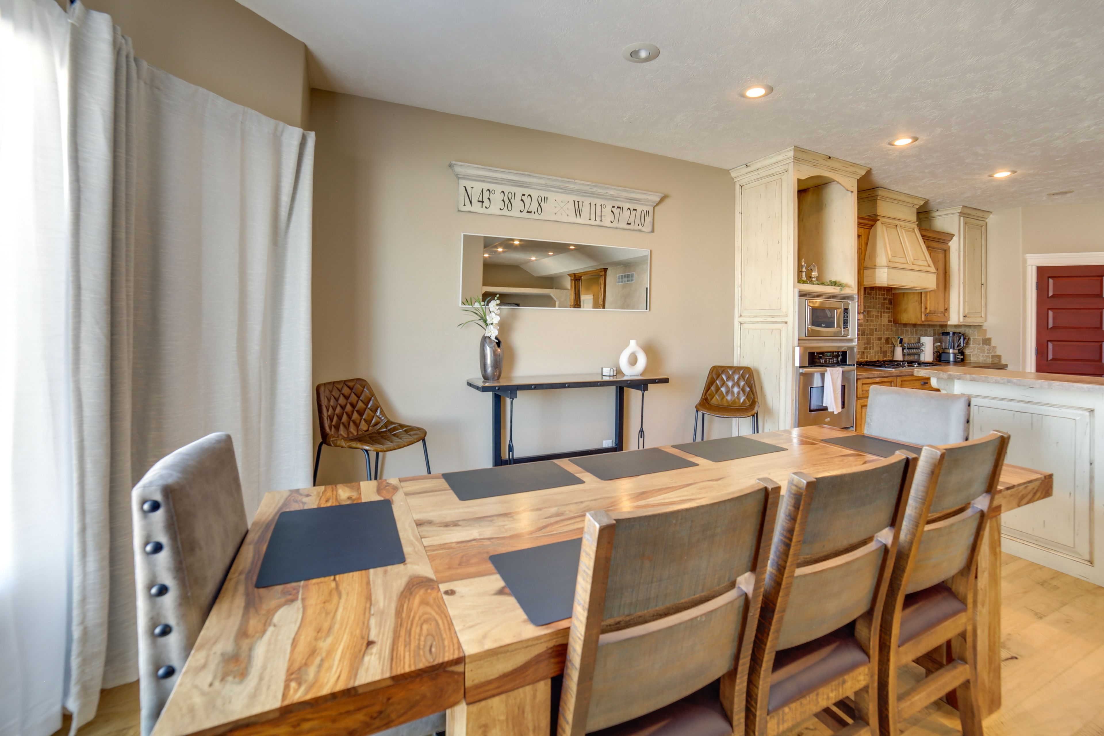 Dining Area | 1st Floor