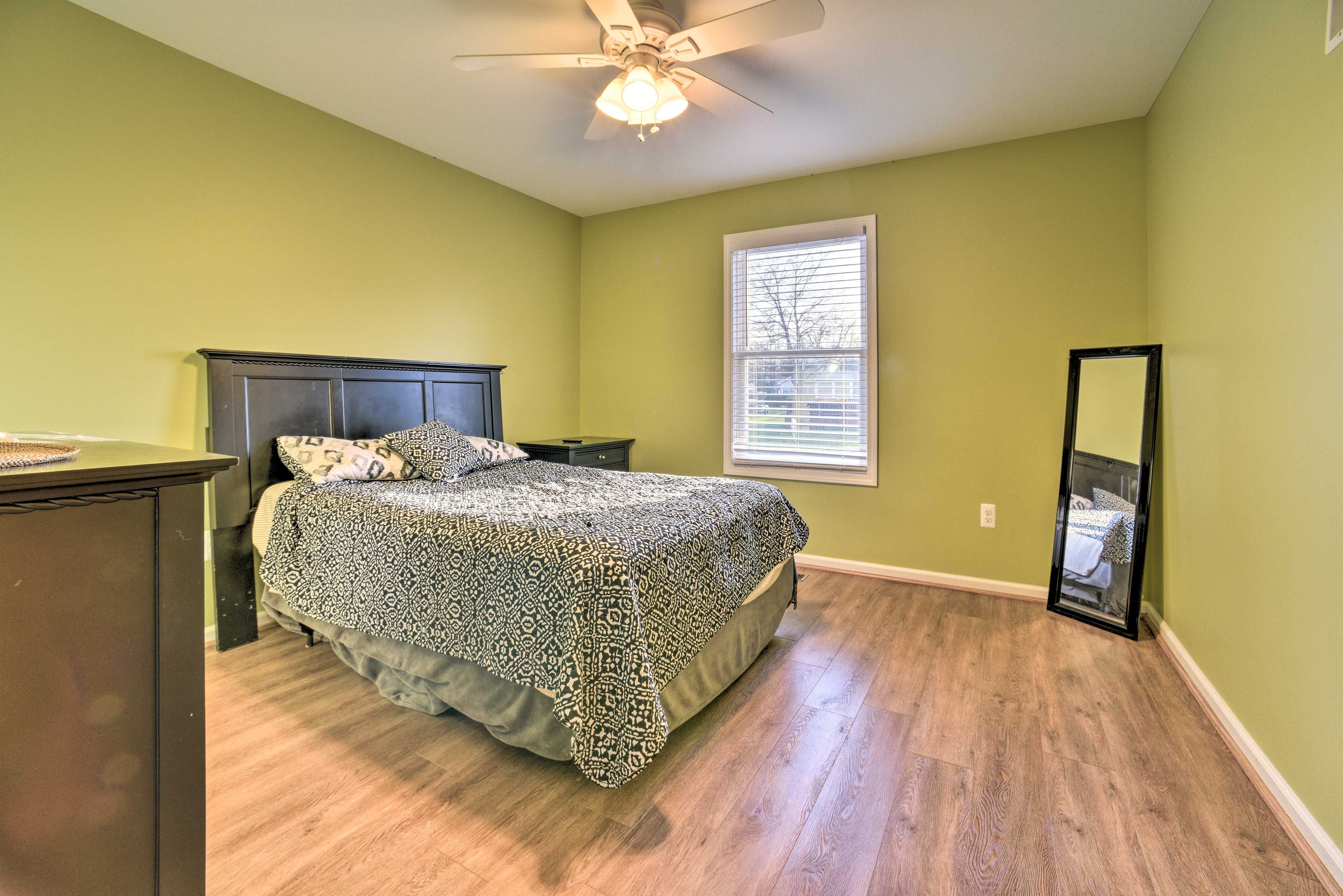 Bedroom 2 | Full Bed | 1st Floor