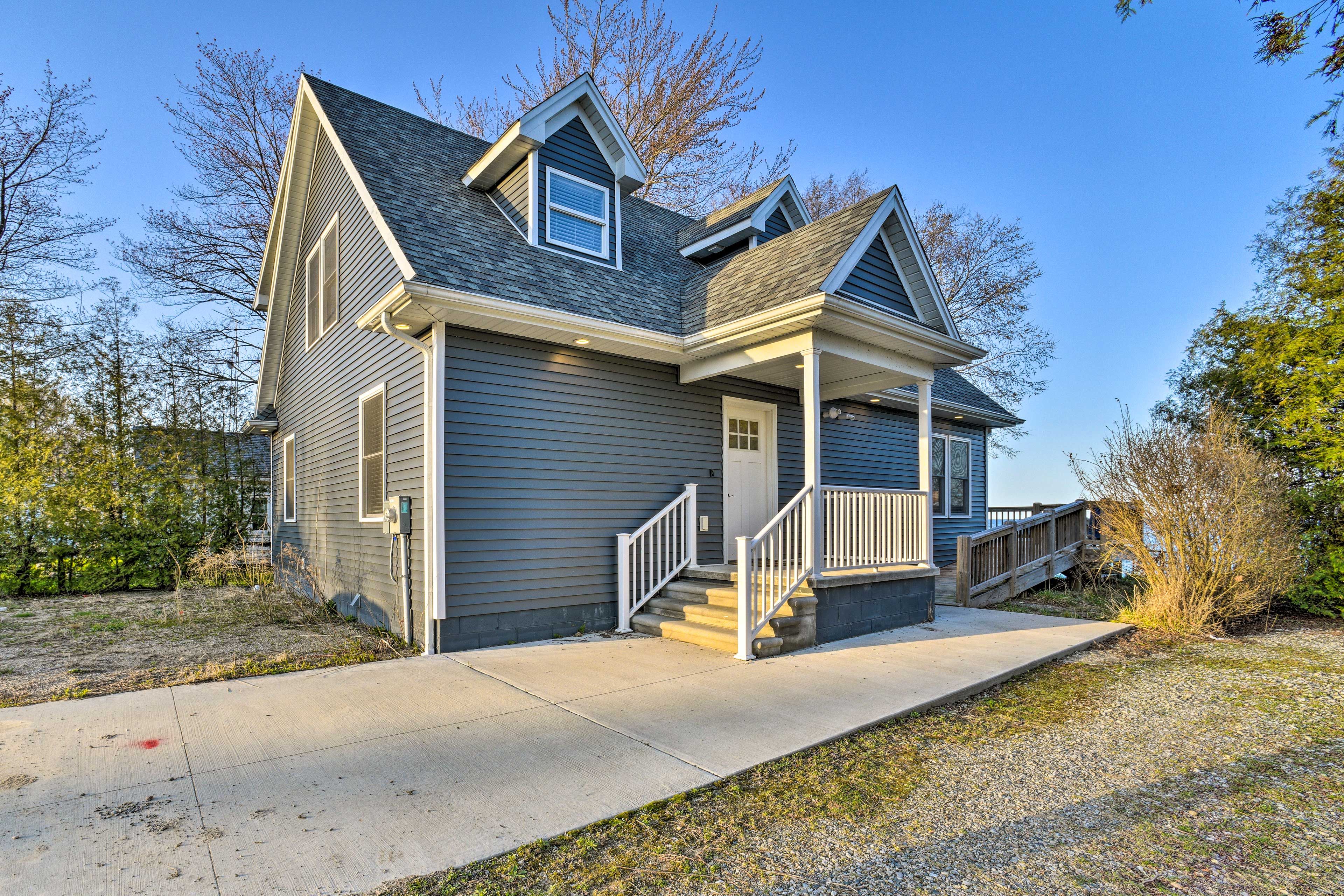 House Exterior | Keyless Entry