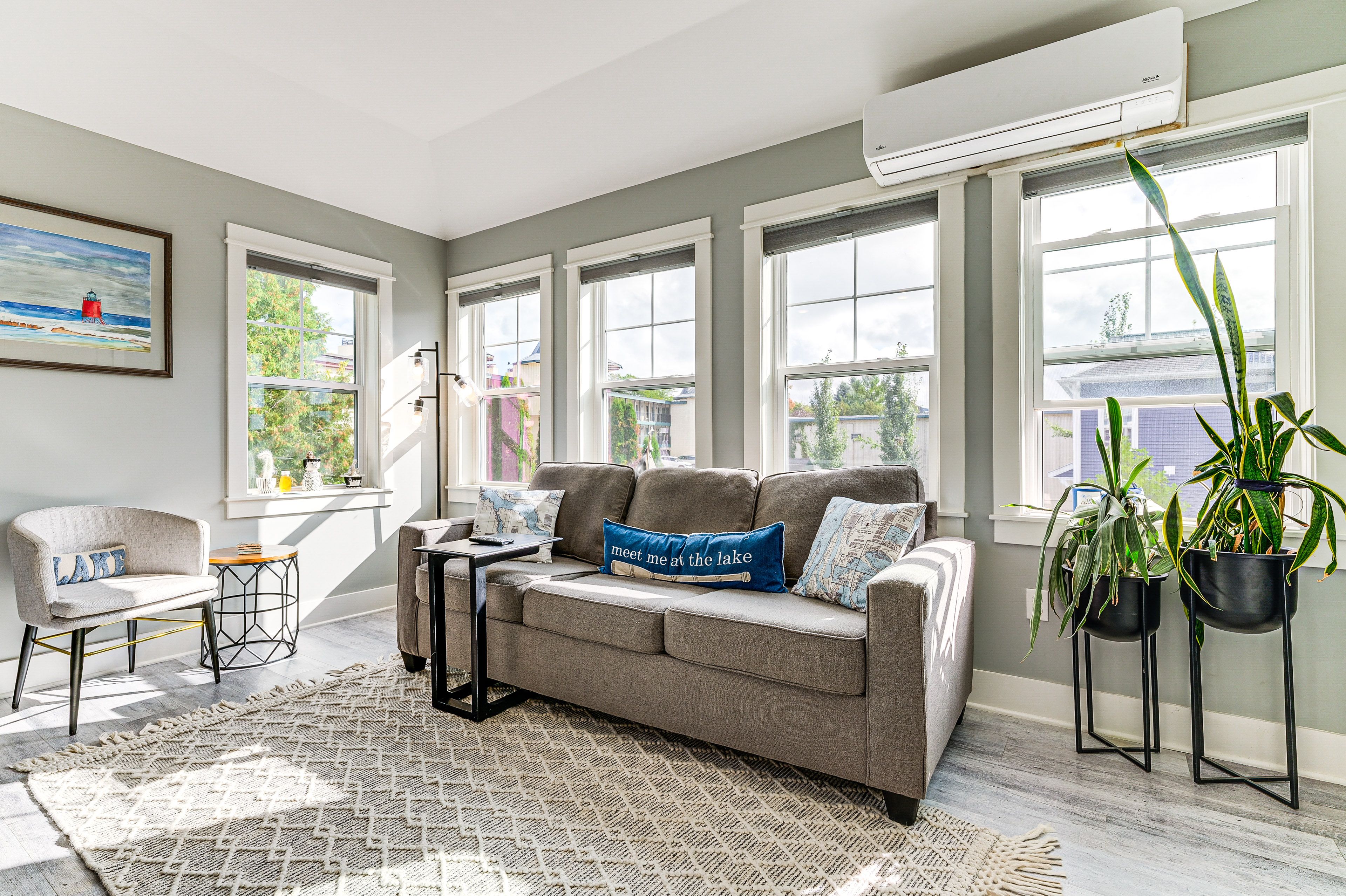 Living Room | Queen Sleeper Sofa | Free WiFi | Central Heat & A/C